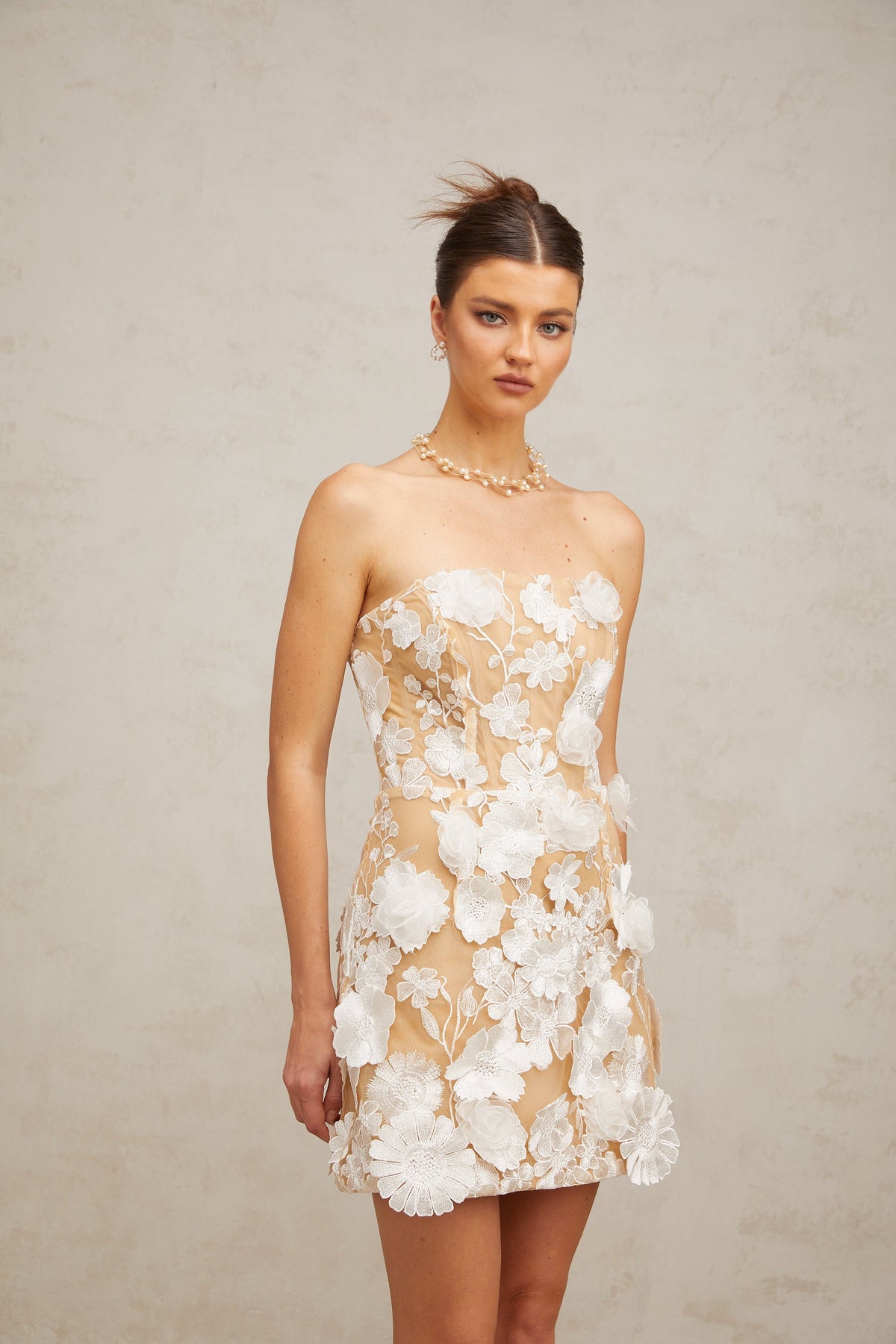 Véronica white flower-appliqué mini dress