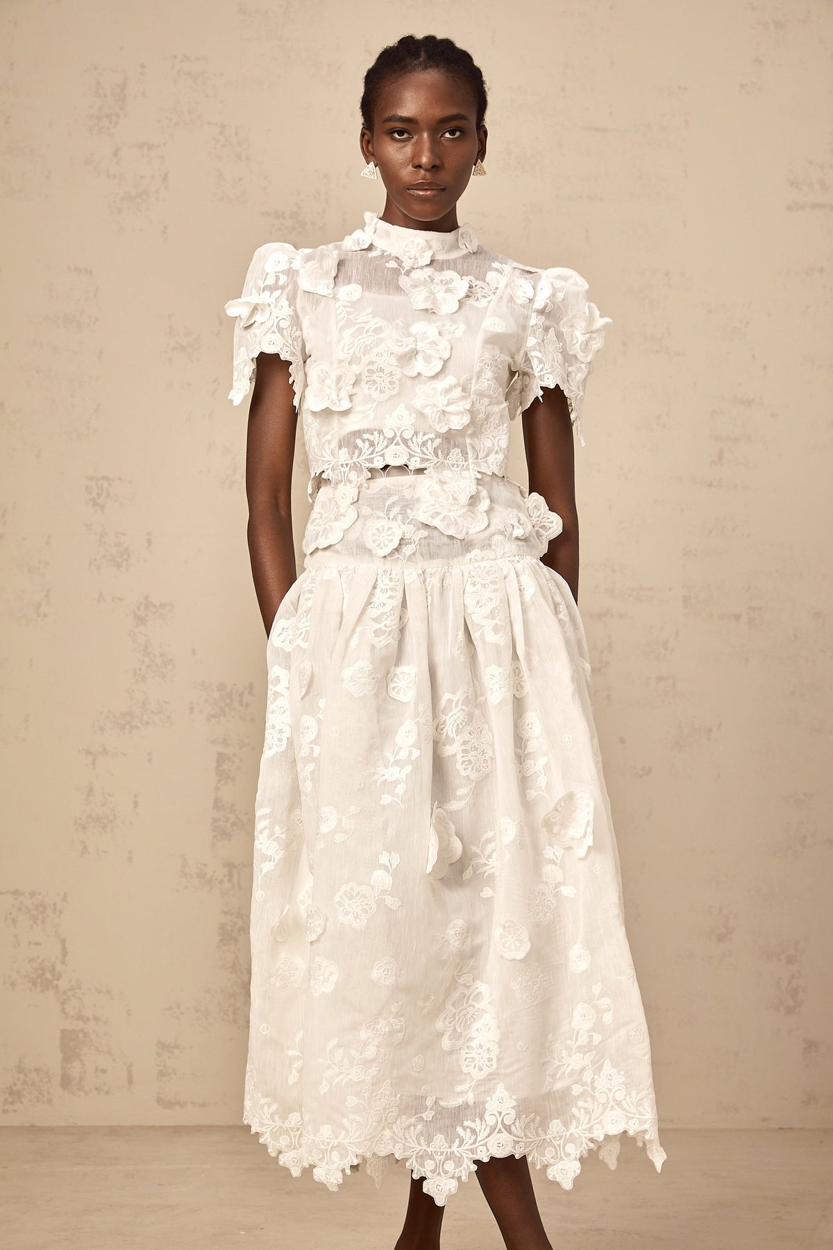 Thérèse white flower-embroidered top & skirt matching set (Final Sale-US Only)