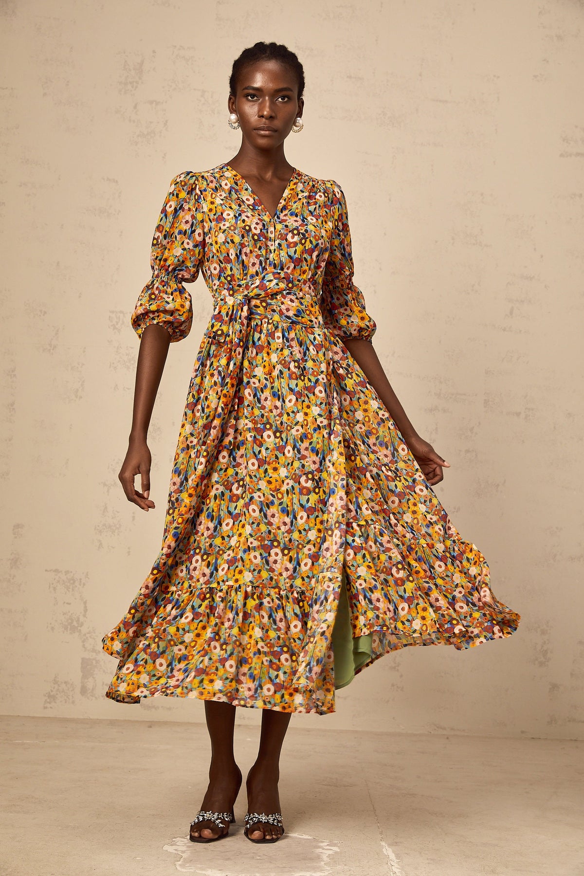 Éliane yellow V-neck floral-print midi dress