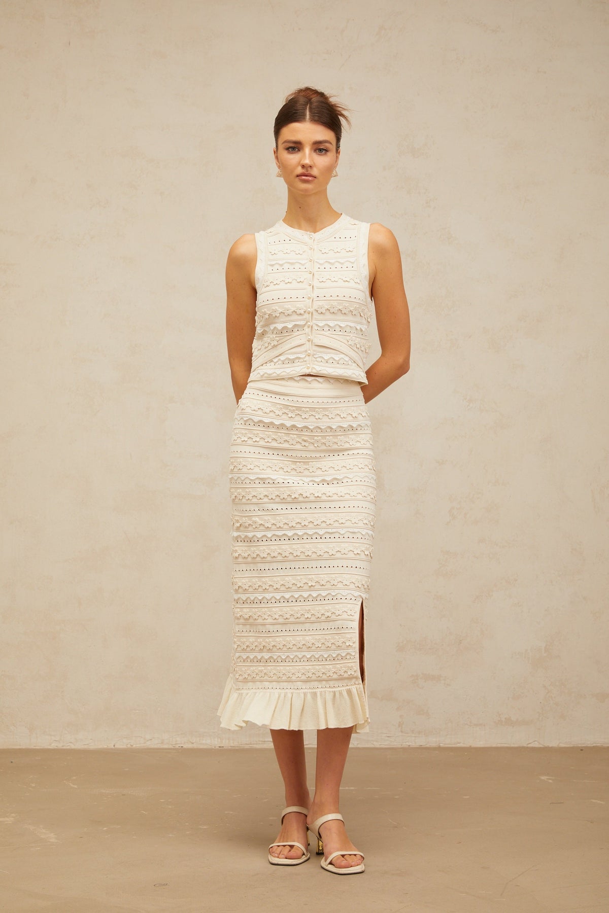 Giada white flower knit top & skirt matching set