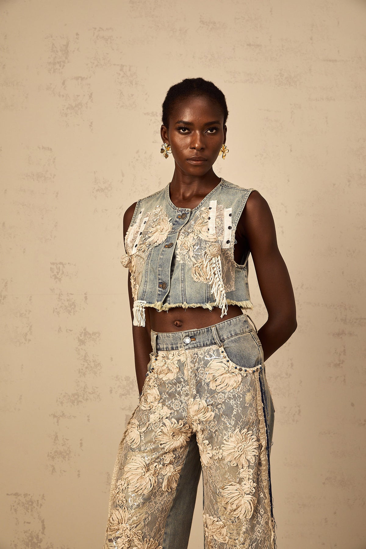 Amaryllis blue lace-panelling cropped denim top