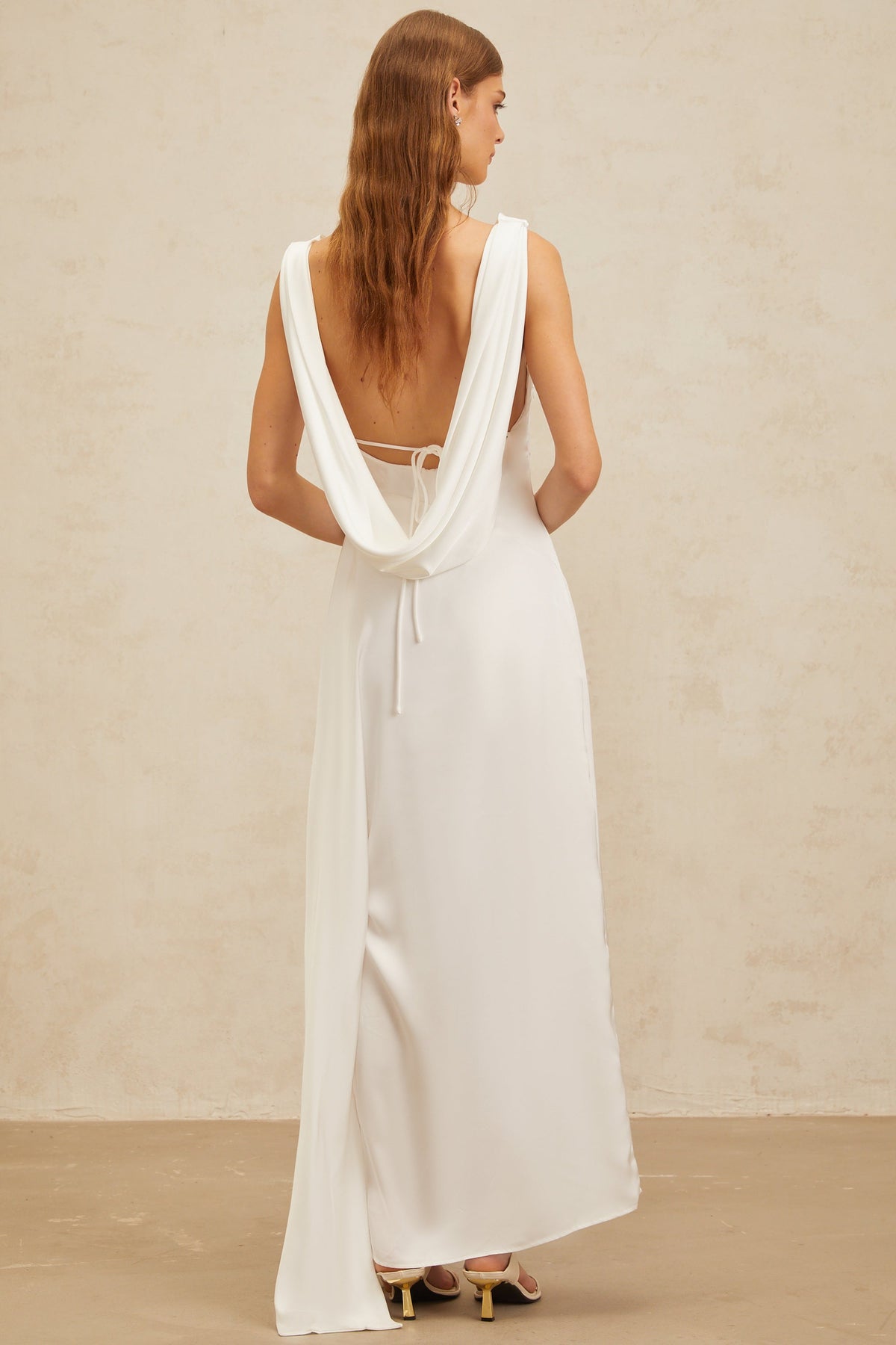 Éliane White Open-Back Satin Maxi Dress