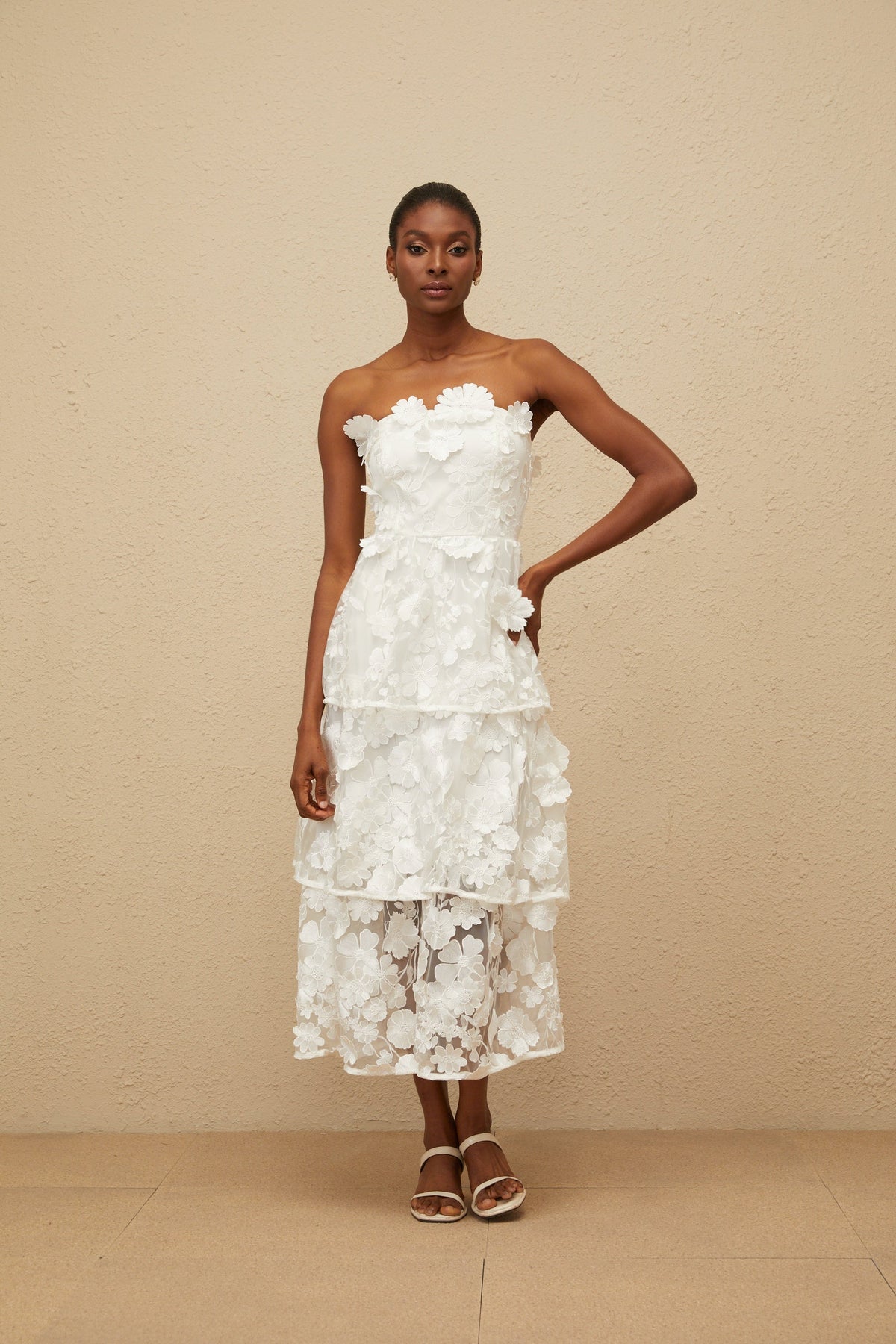 Caméo White Tiered Floral Midi Dress