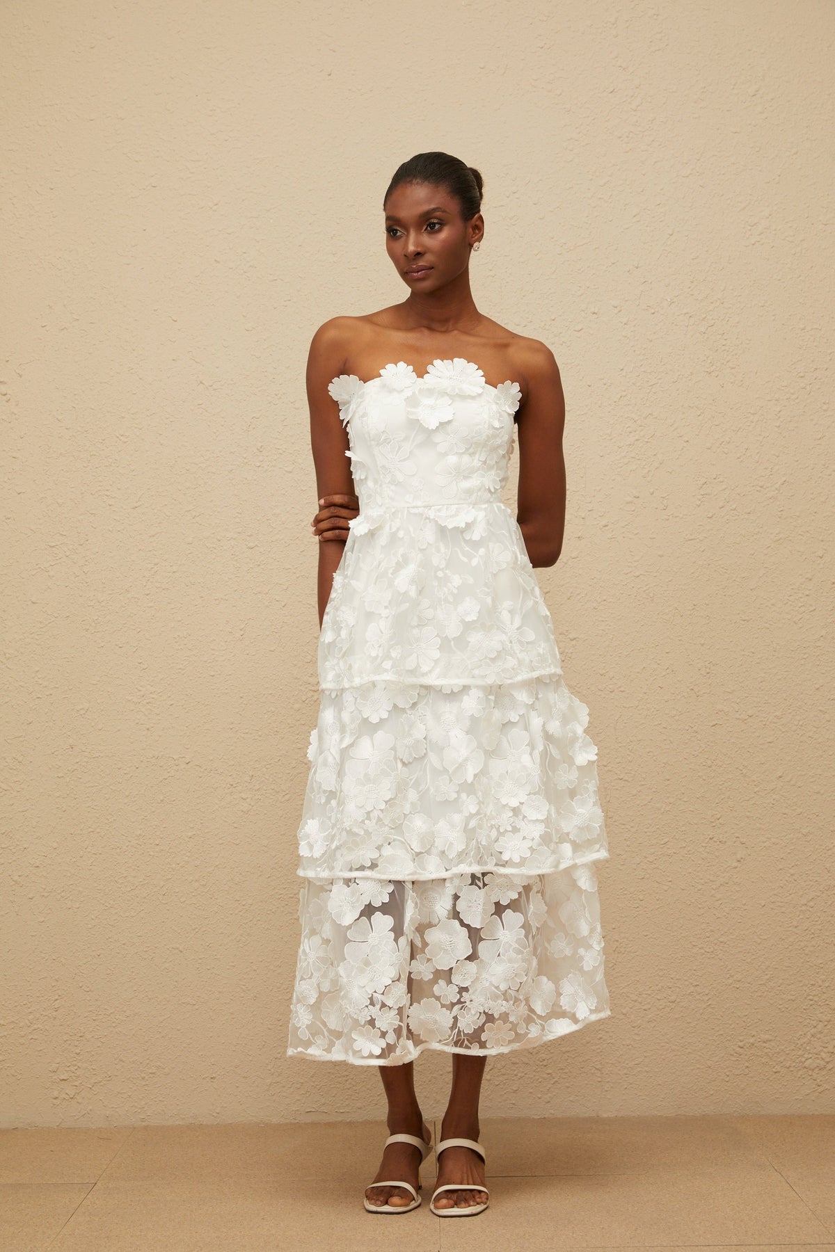 Caméo White Tiered Floral Midi Dress