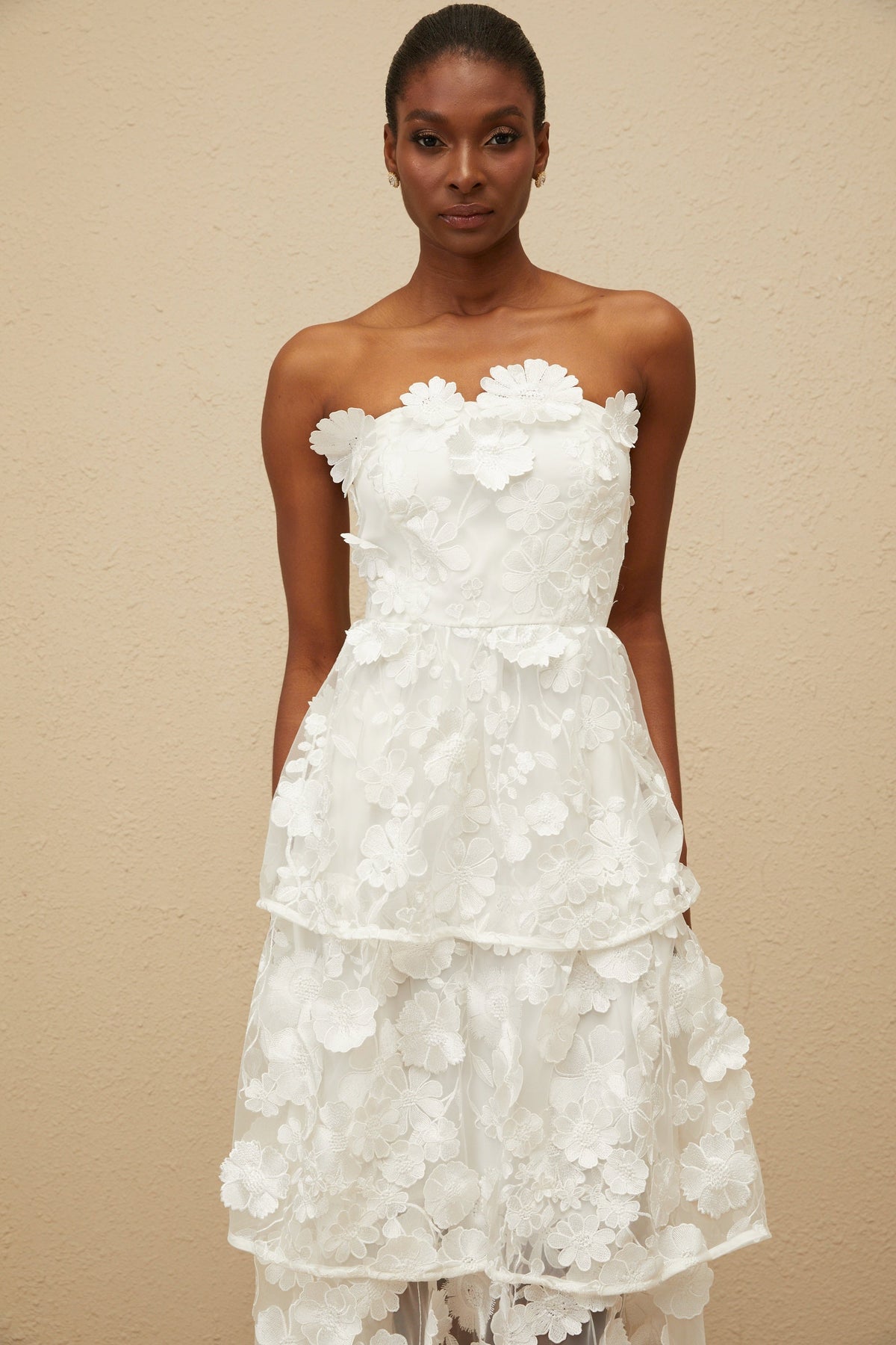 Caméo White Tiered Floral Midi Dress