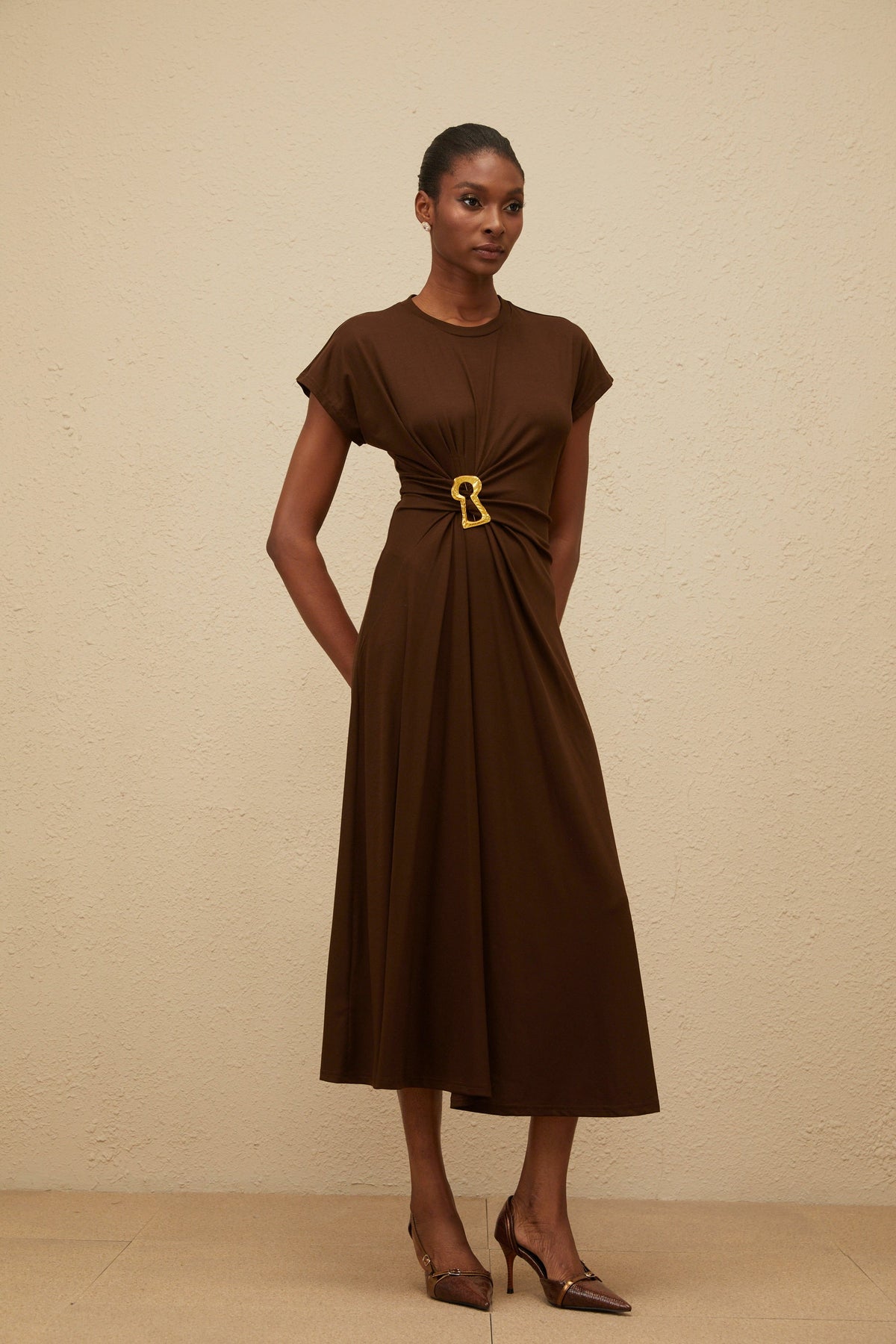 Ophélie Brown Gathered Keyhole Midi Dress