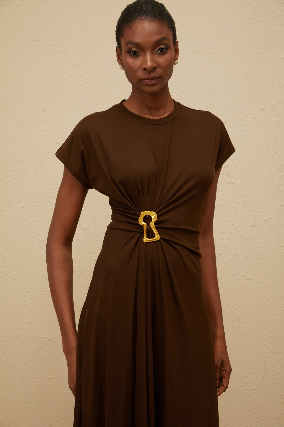 Ophélie Brown Gathered Keyhole Midi Dress
