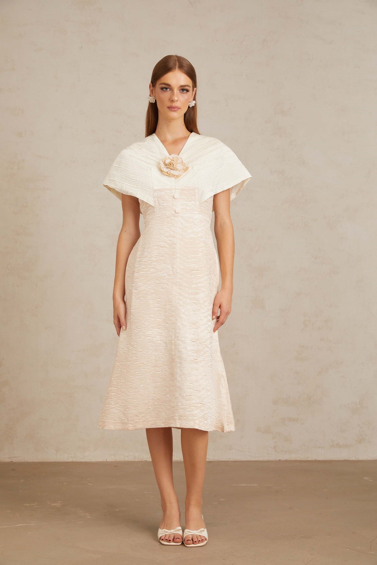Clémence White Textured Midi Dress with 3D Petal