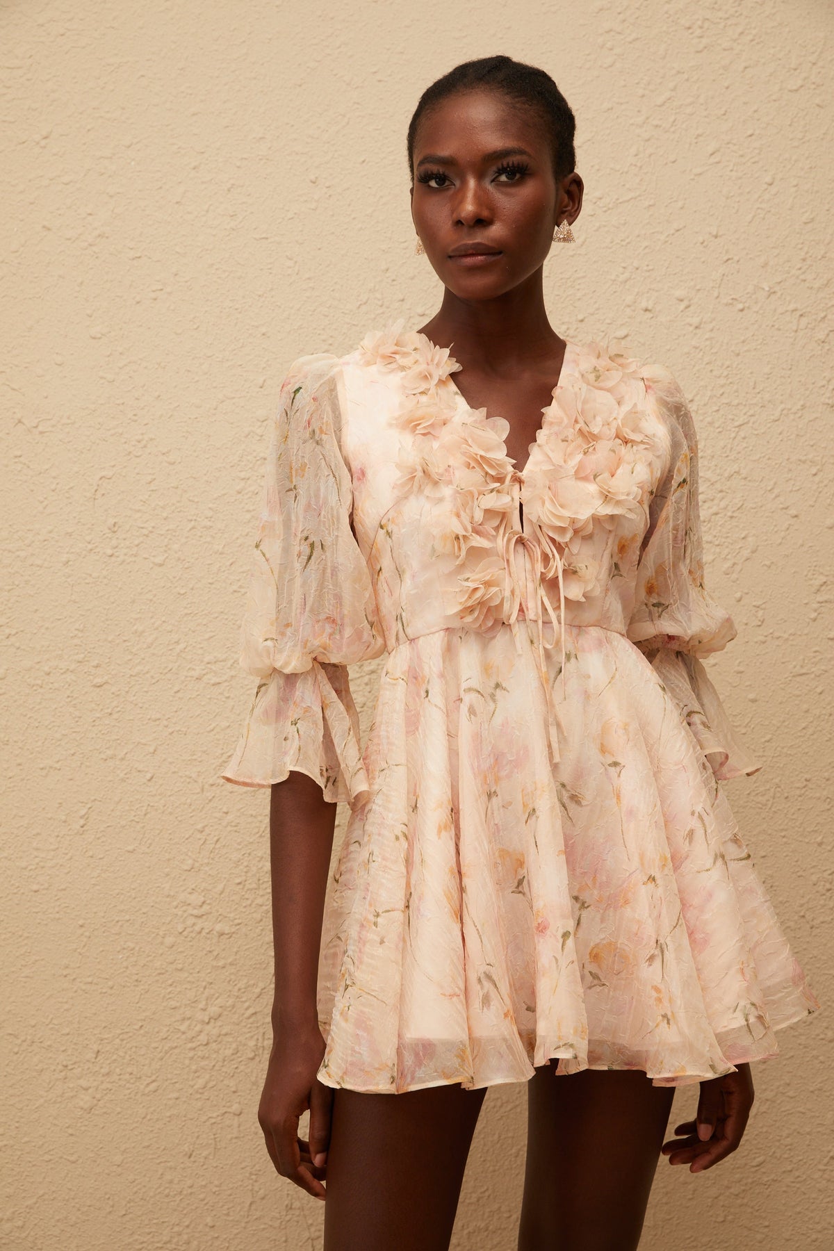 Aliénor Peach Glossy Floral Print Mini Dress