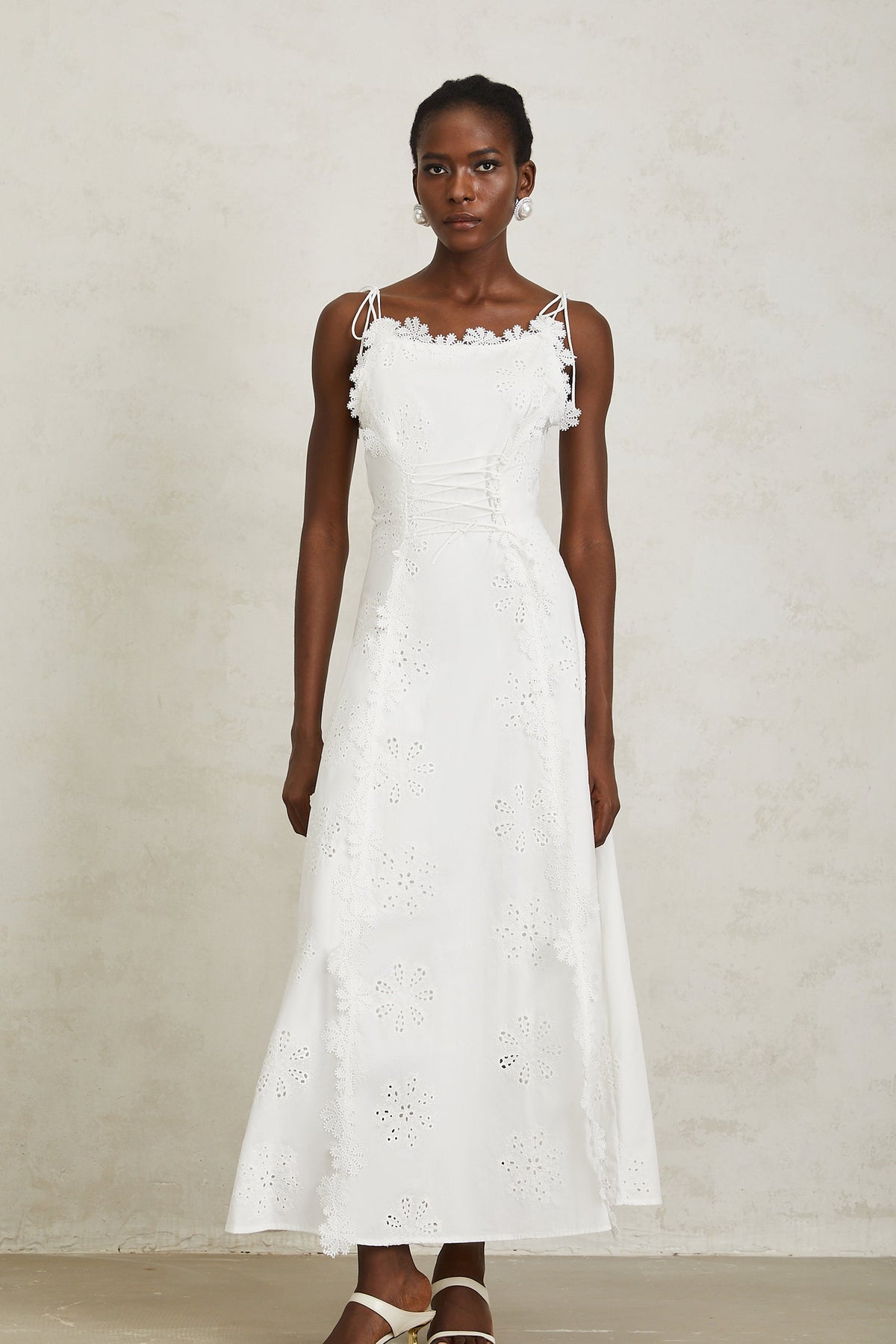 Nevaeh White Sleeveless Floral Embroidered Maxi Dress