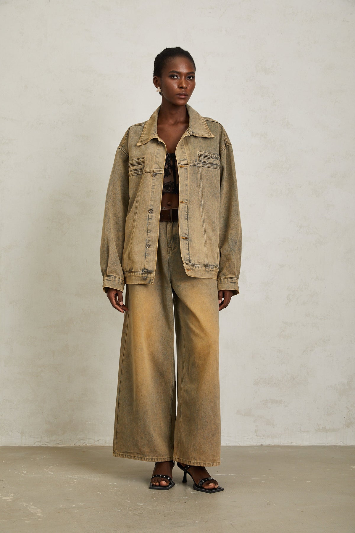 Loanne Light Blue Faded Denim Jeans