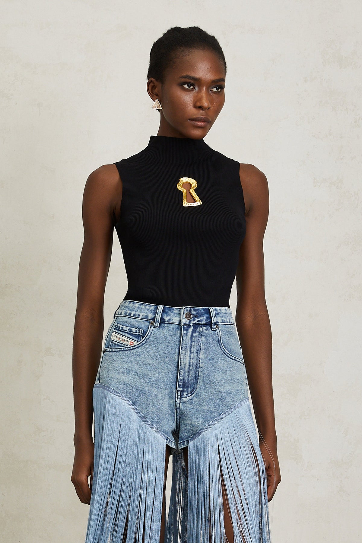 Ysandre Black Ribbed Knit Keyhole Tank Top