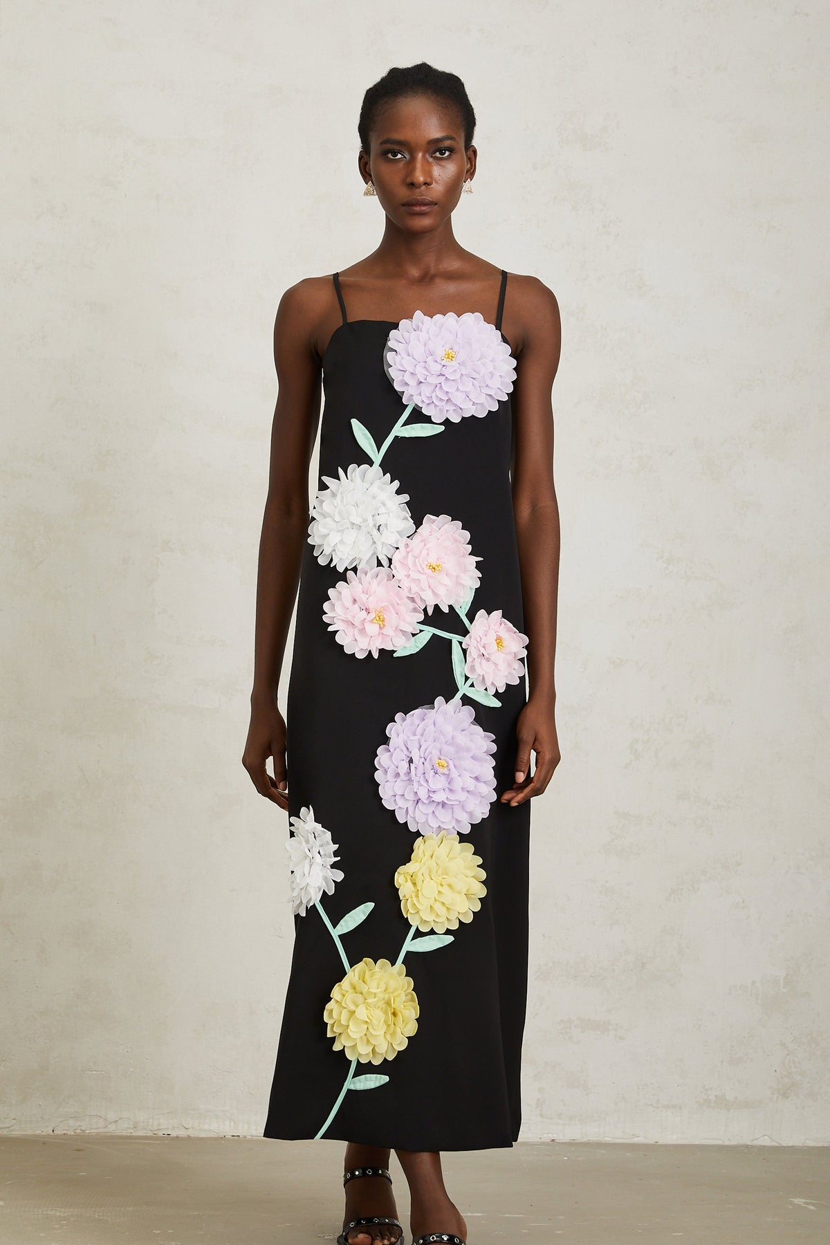 Véronique Black 3D Petal Sleeveless Midi Dress - black