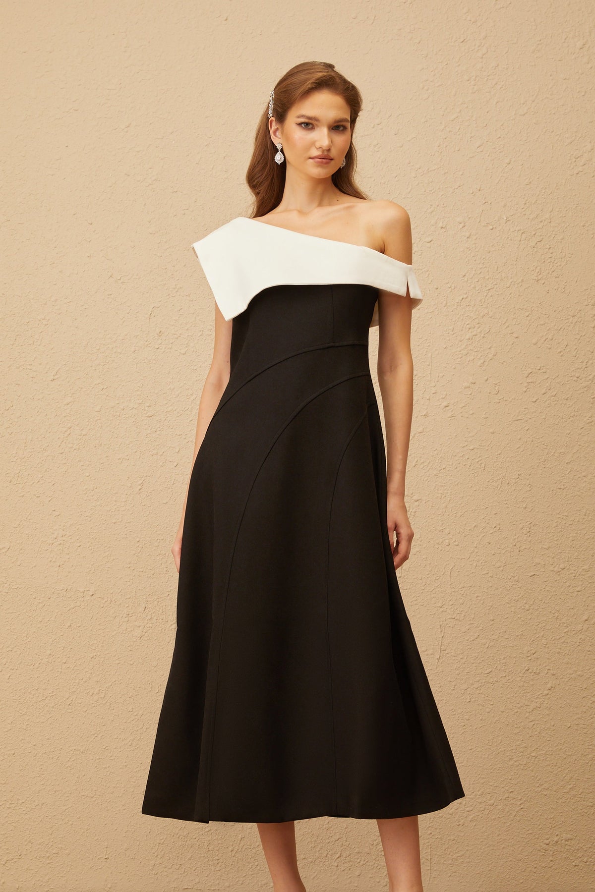Mélanie Color Block Asymmetrical Midi Dress