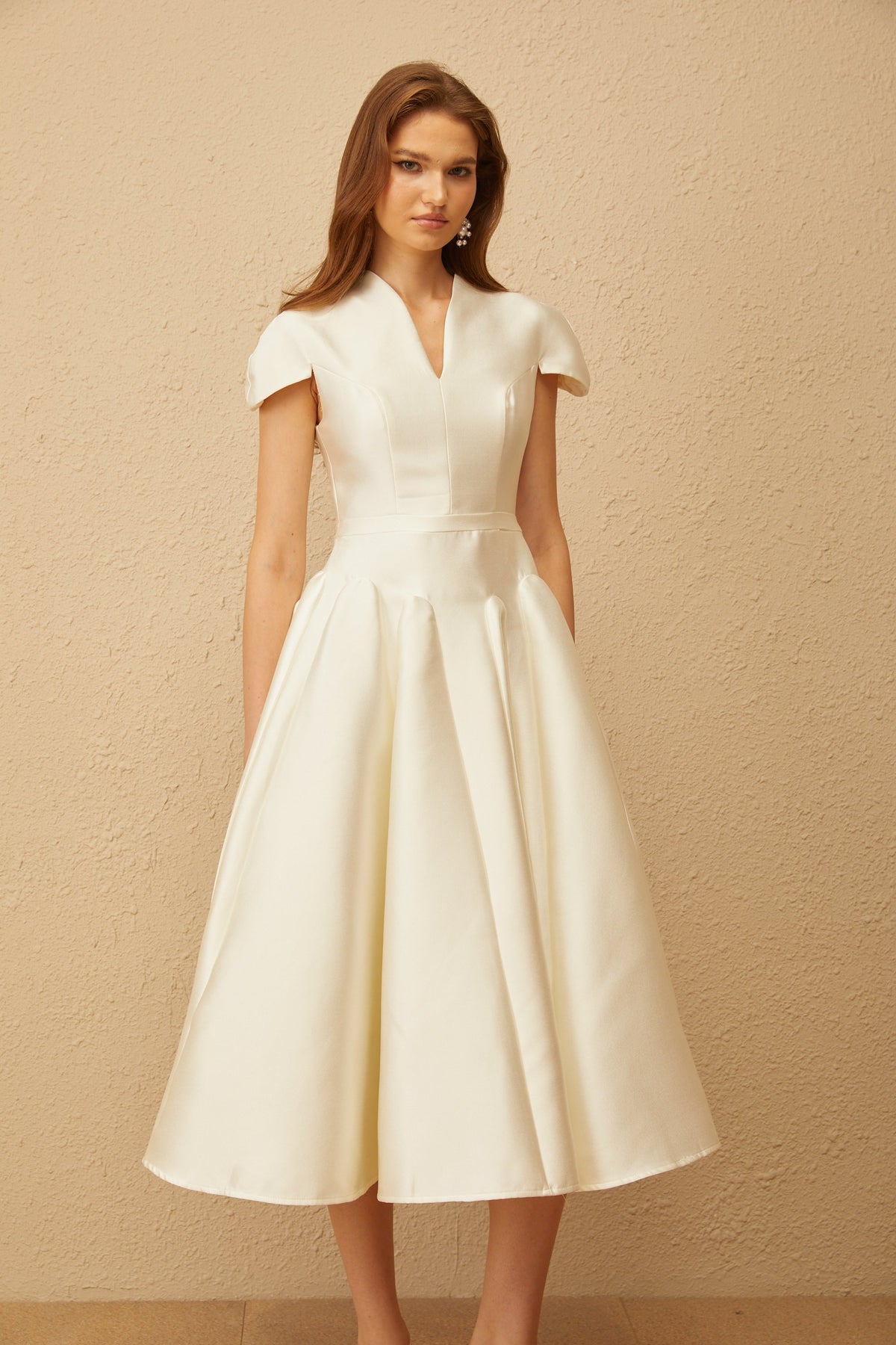 Aventin White Godet Design Midi Dress
