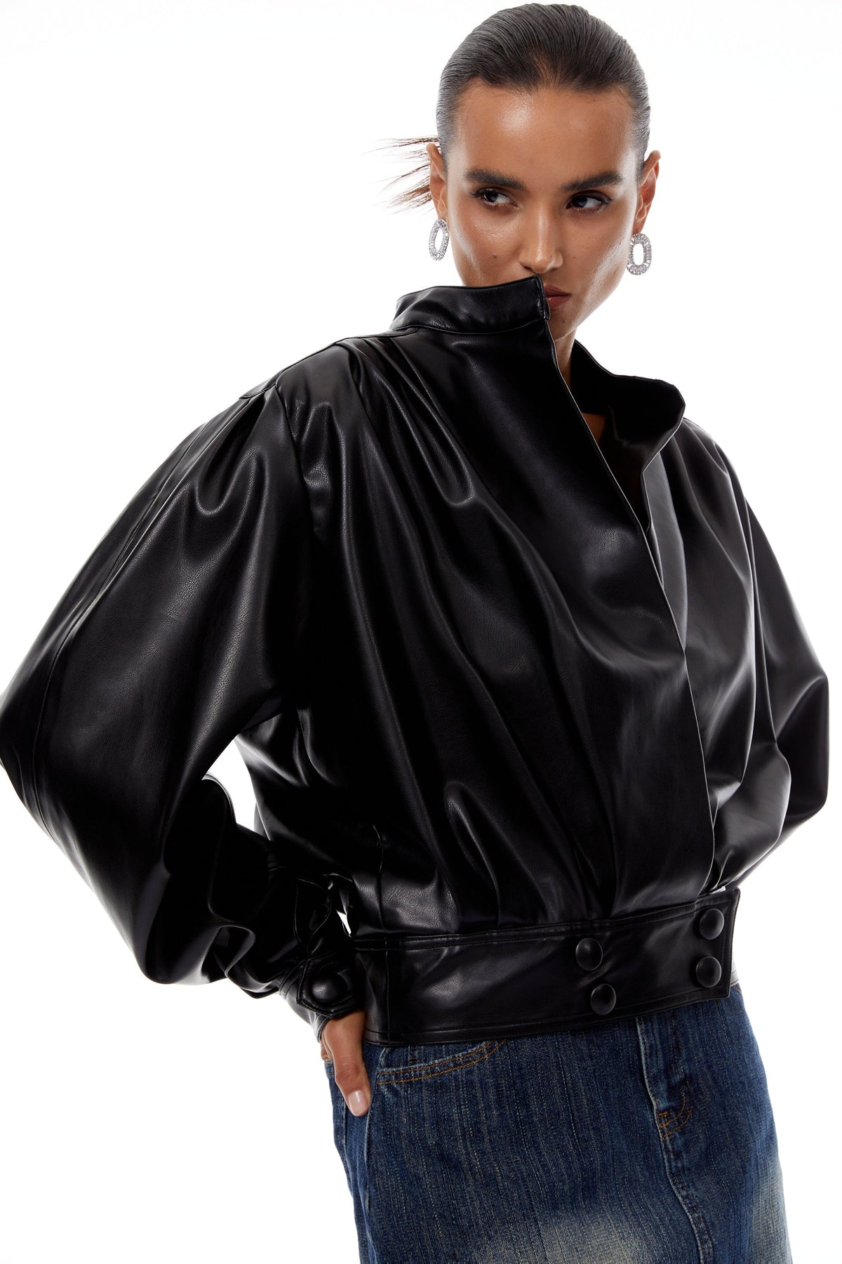 Ramóna Black Crop Leather Jacket