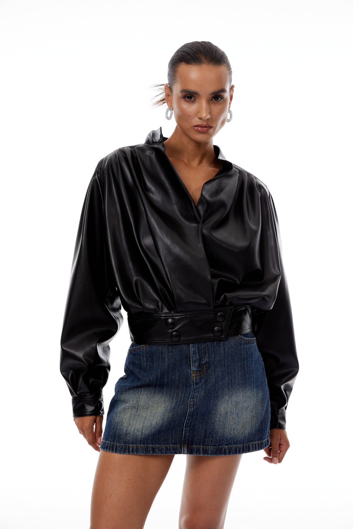 Ramóna Black Crop Leather Jacket