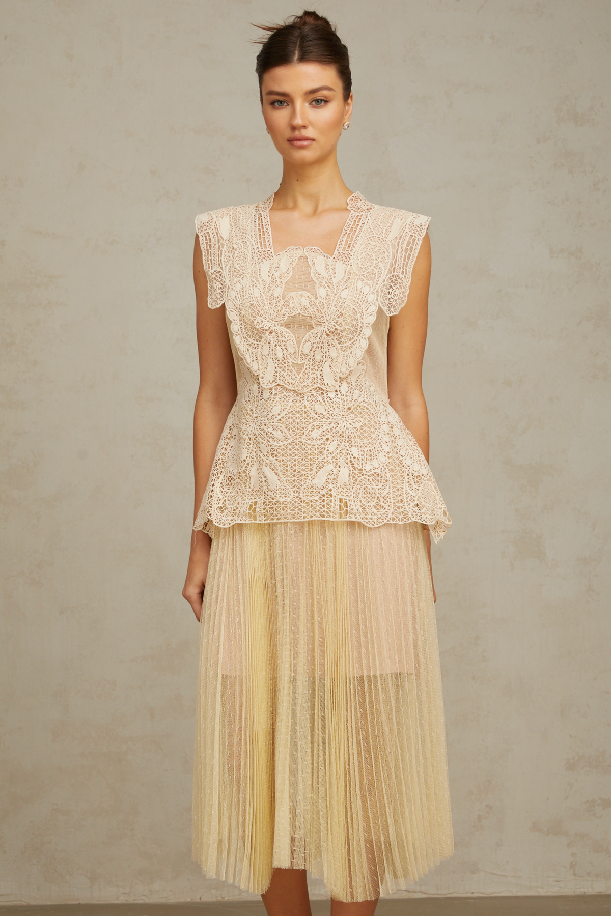 Céleste floral-lace-panelling tulle midi dress in Neutrals