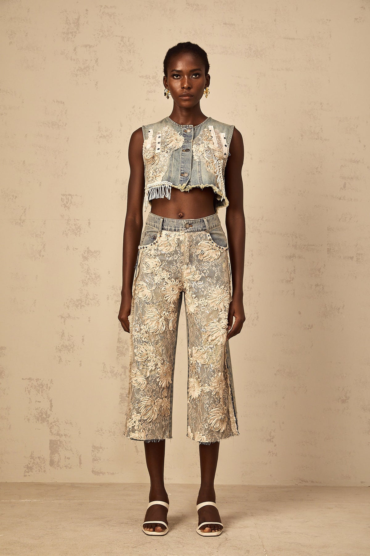 Amaryllis blue lace-panelling cropped denim top