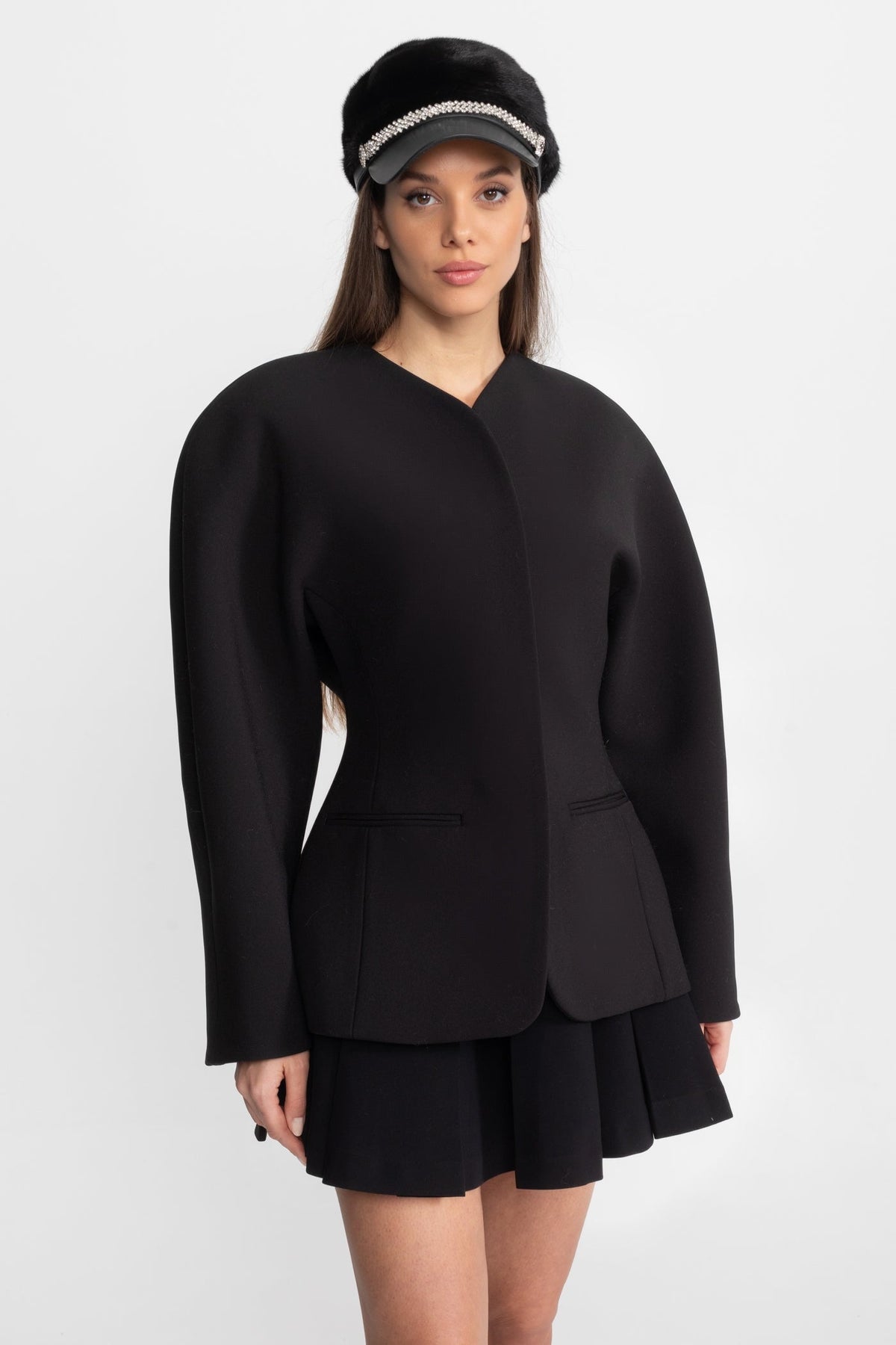 Minimalist Tailored Blazer with Clean Collarless Design – Black
