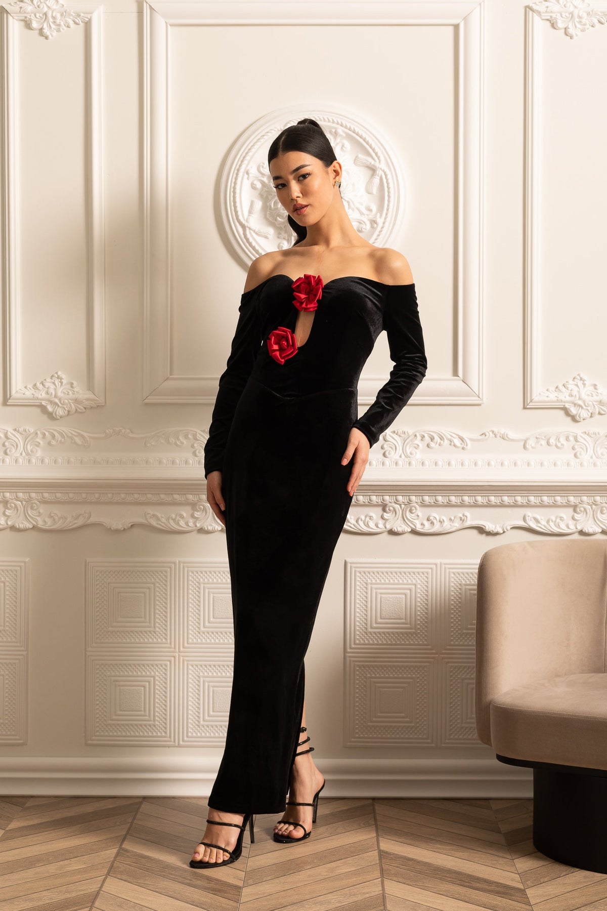 Velvet Off-Shoulder Dress With Deep Neckline And Red Rose Accents - Black