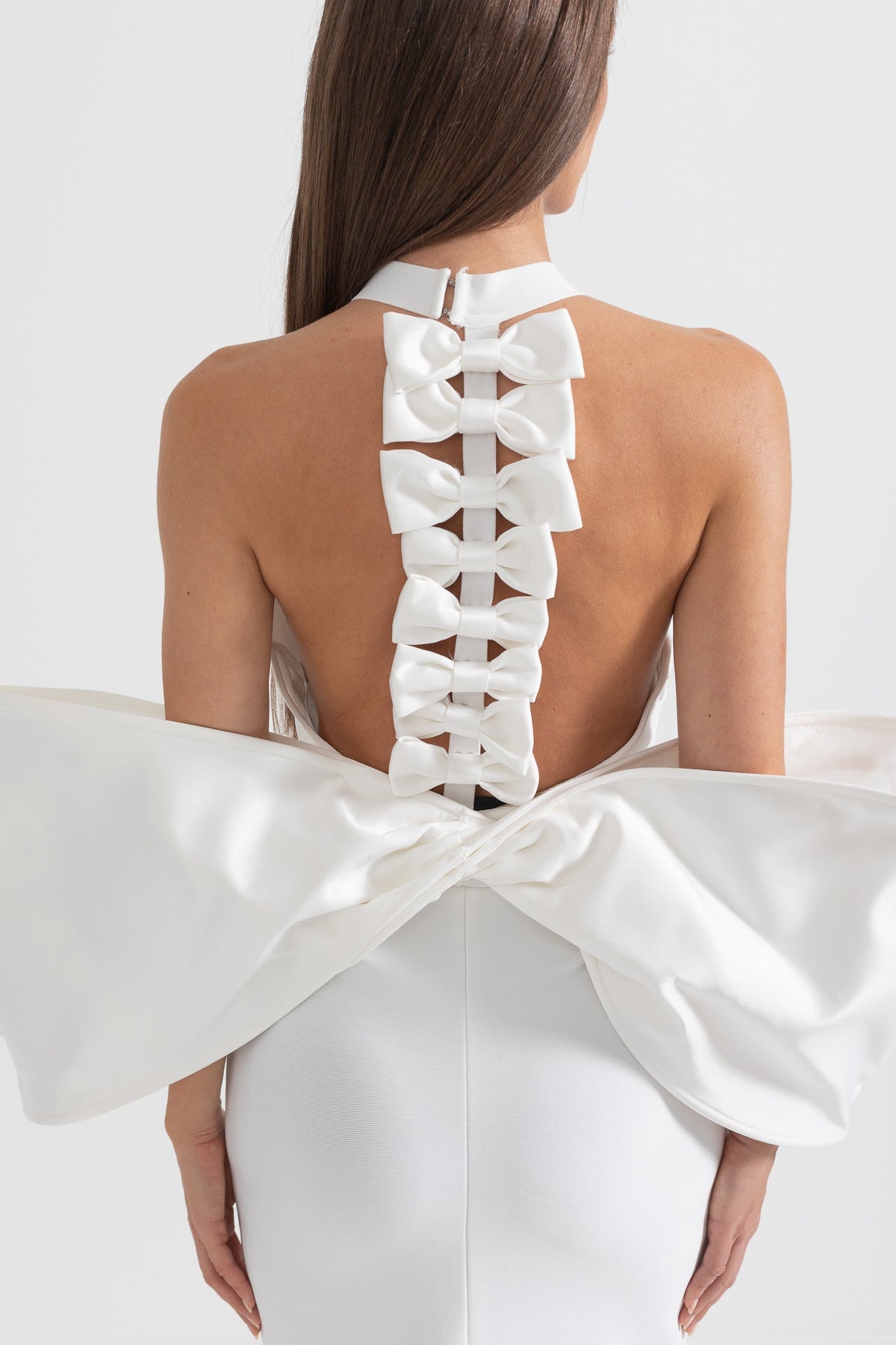 Elegant Dress With Back Bow Details - White