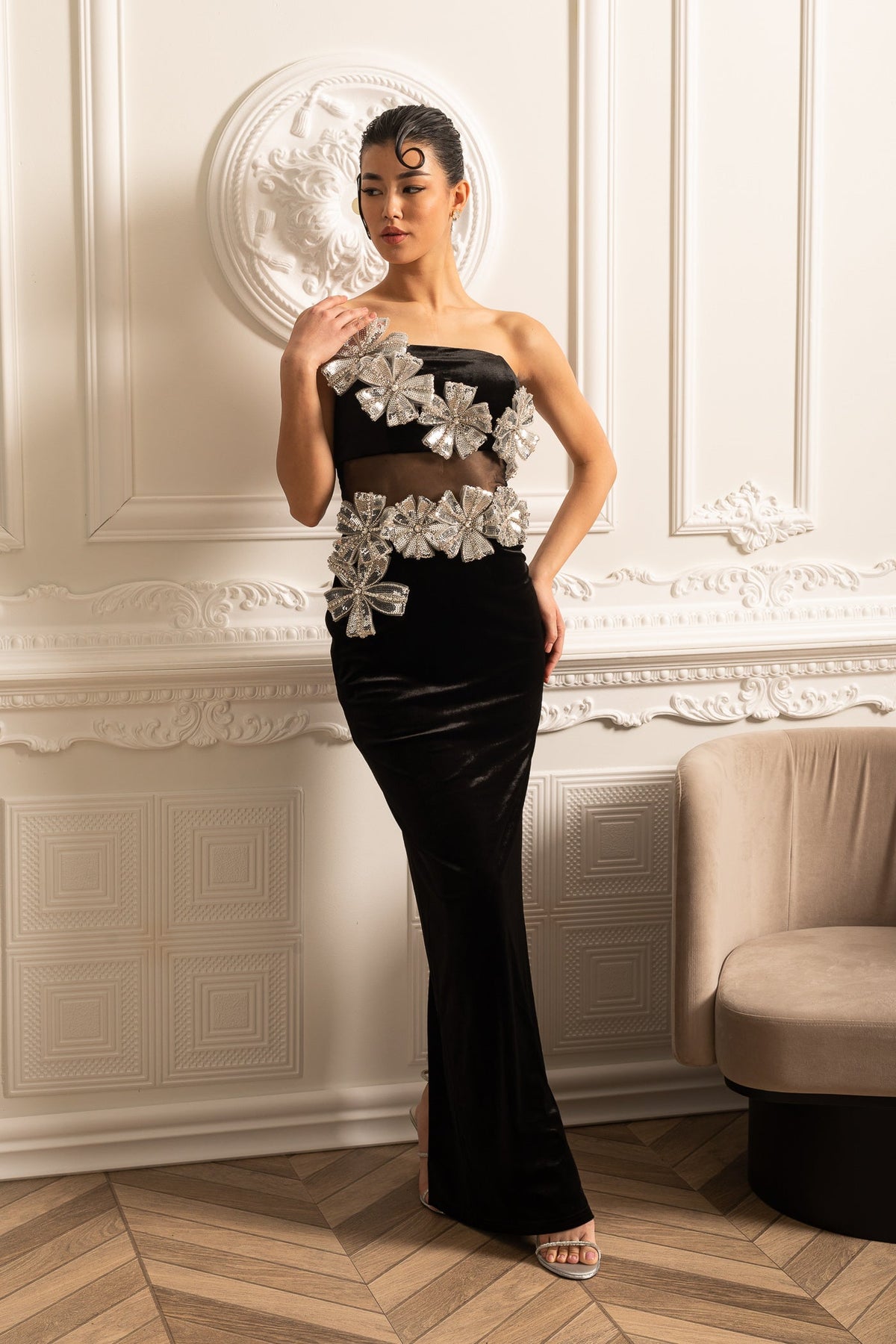 Elegant Dress With Silver Flower Accents And Maxi Skirt - Black