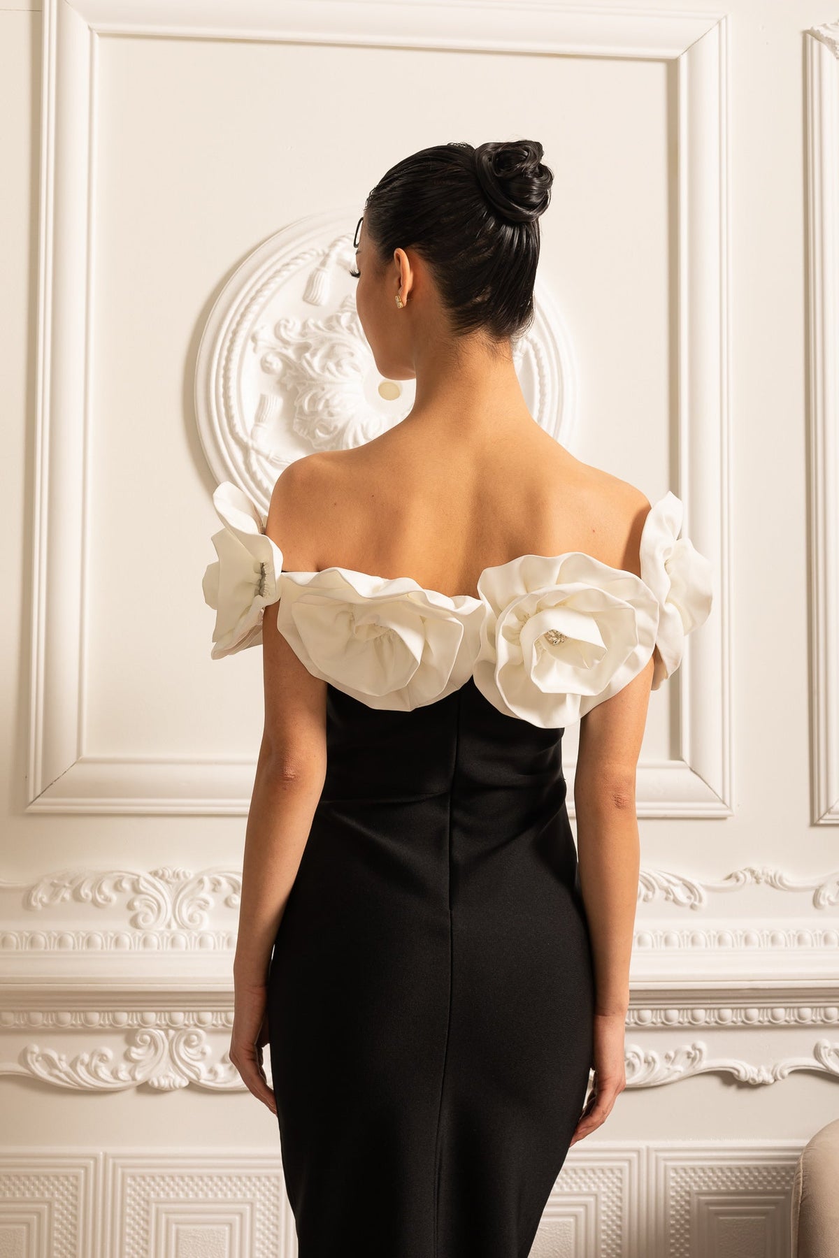 Fitted Gown With Large White Floral Embellishments - Black