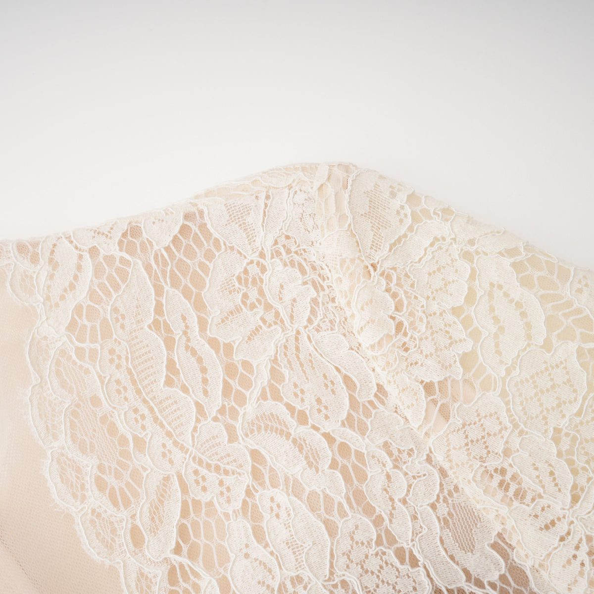 Oliana Ivory Lace Maxi Gown (Final Sale-US Only)