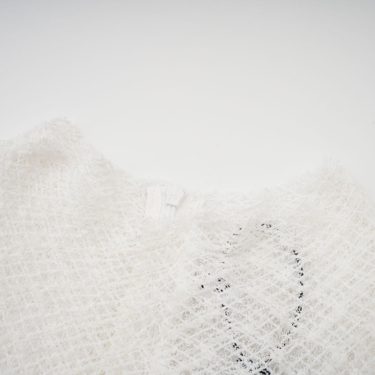 Athena wavy-pattern lace maxi dress in White  (Final Sale-US Only)