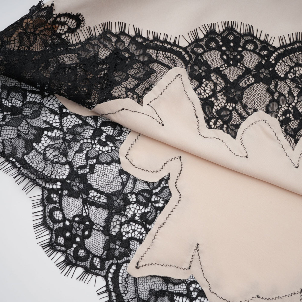 Raphaëlle lace-panel asymmetrical satin skirt