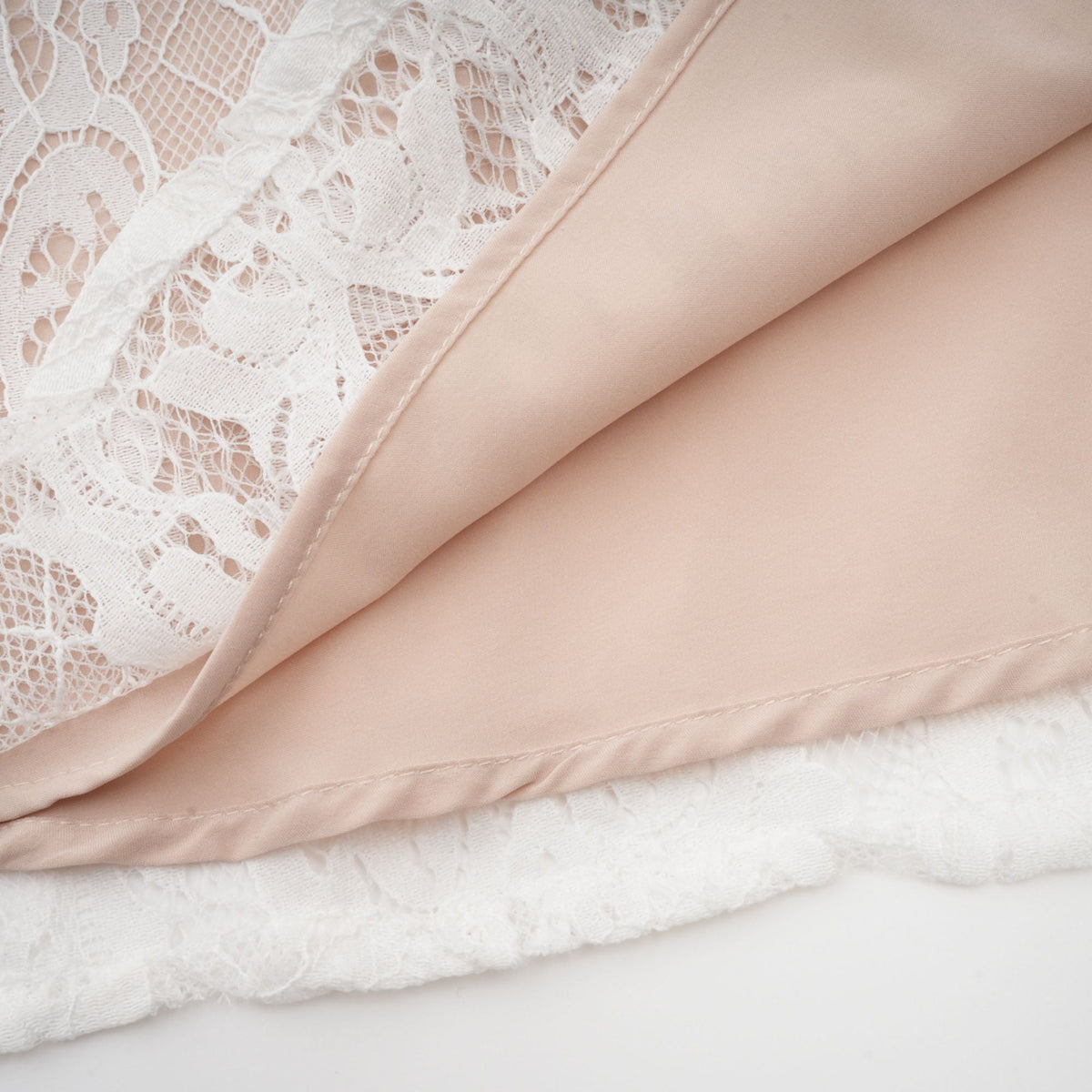 Arantxa white lace pleated maxi dress