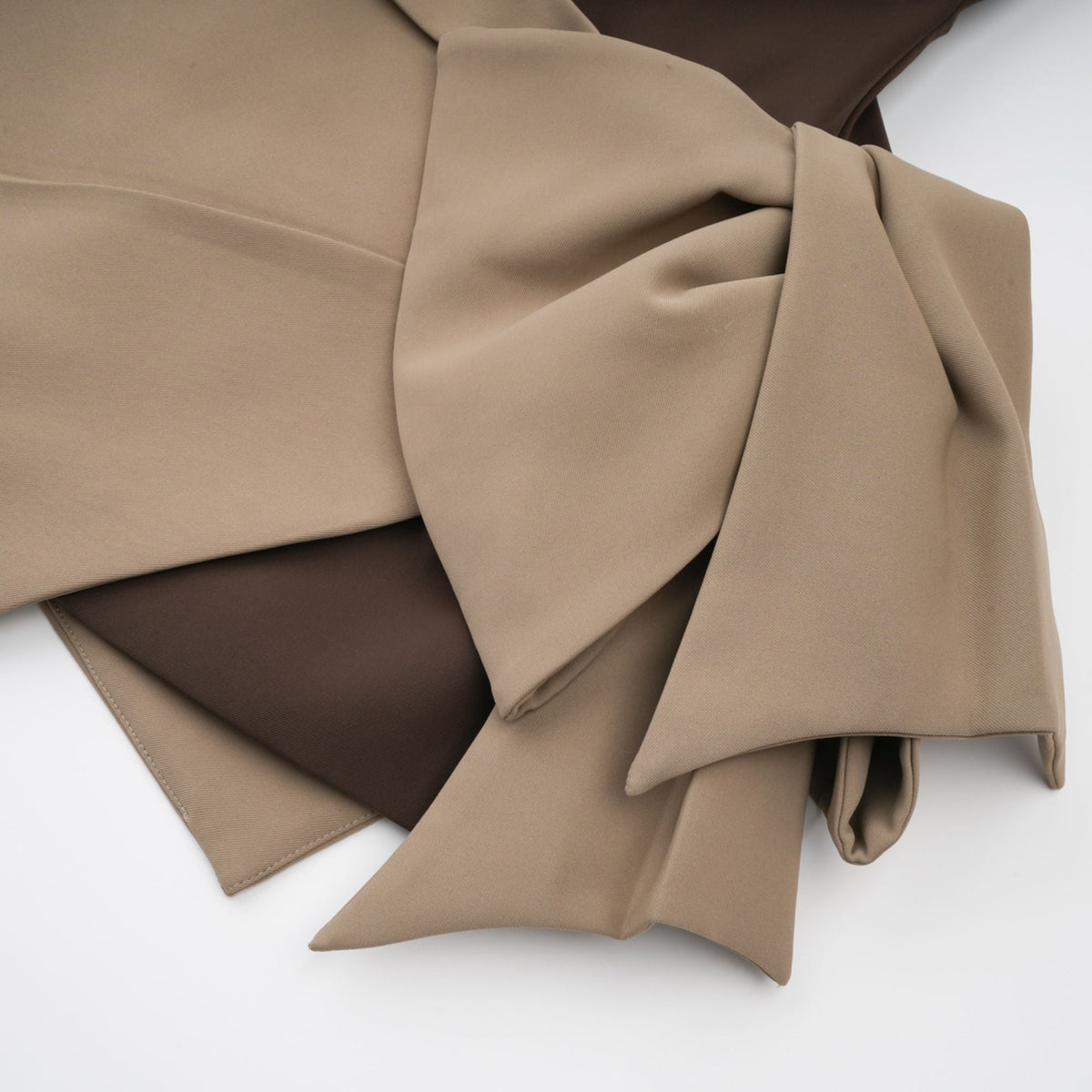 Célie Brown Contrast Color Bowknot Mini Dress