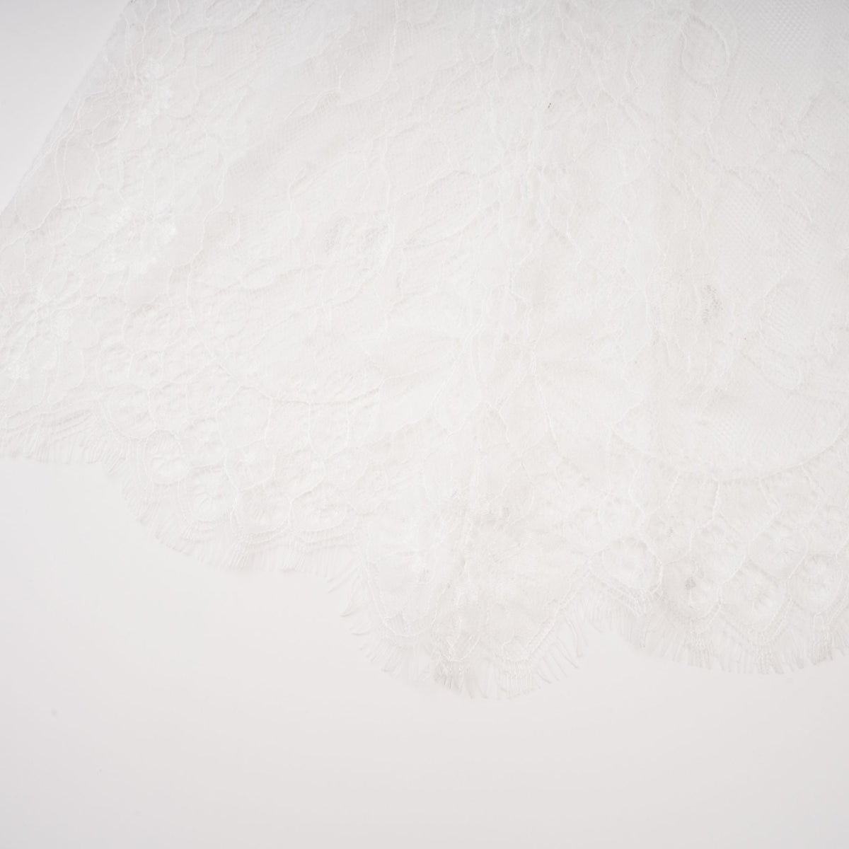 Adélise White Blazer & Lace Skirt Set