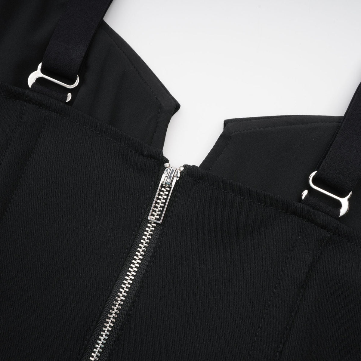 Jaina black hook & eye pocket dress