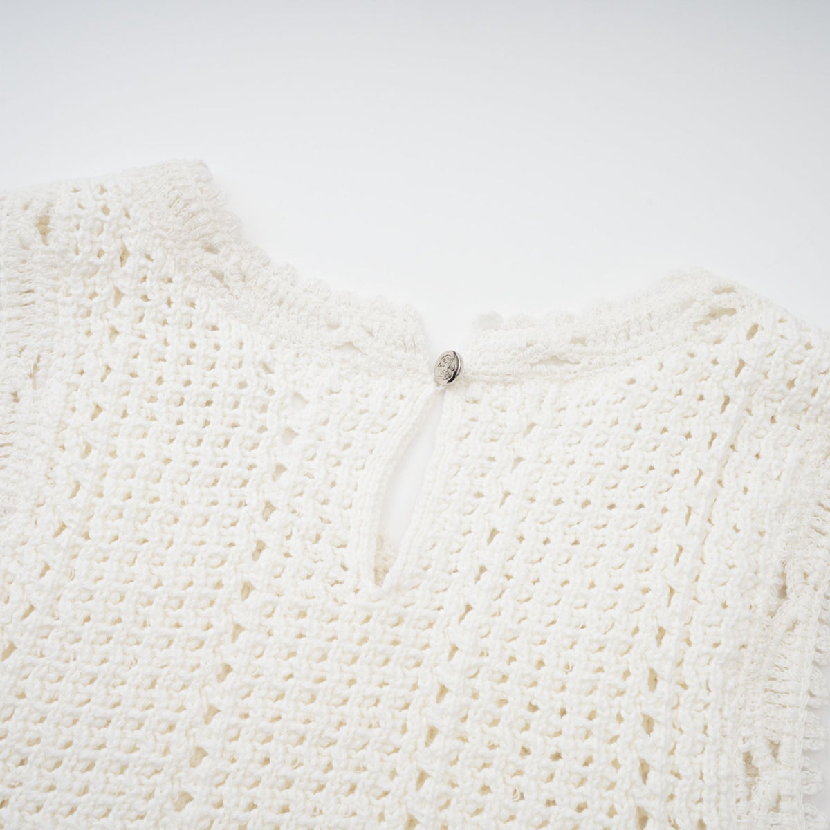 Gisèle White Floral Appliqué Crochet Knit Two-Piece Top and Shorts Set