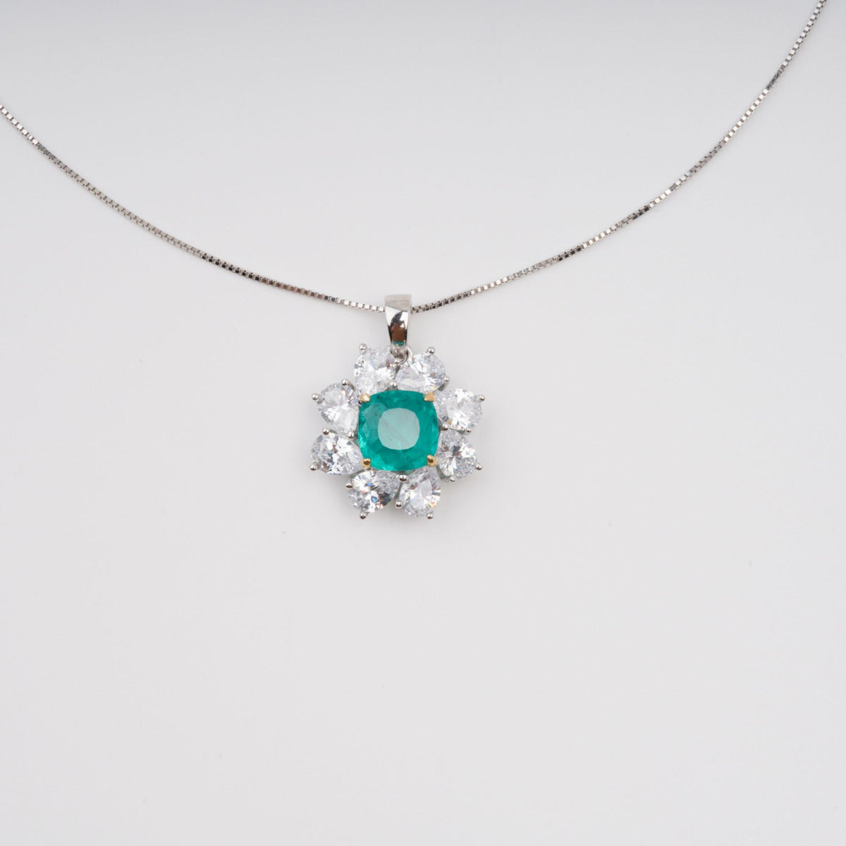 Erica Green Flower Shaped Gemstone Pendant Sterling Silver Necklace