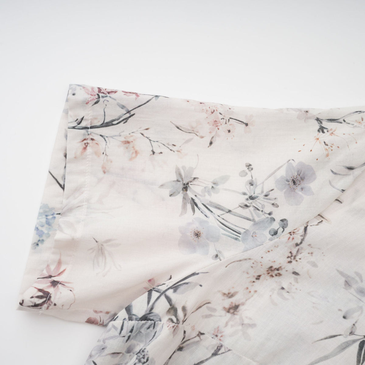 Héloïse White Floral Print Summer Midi Dress