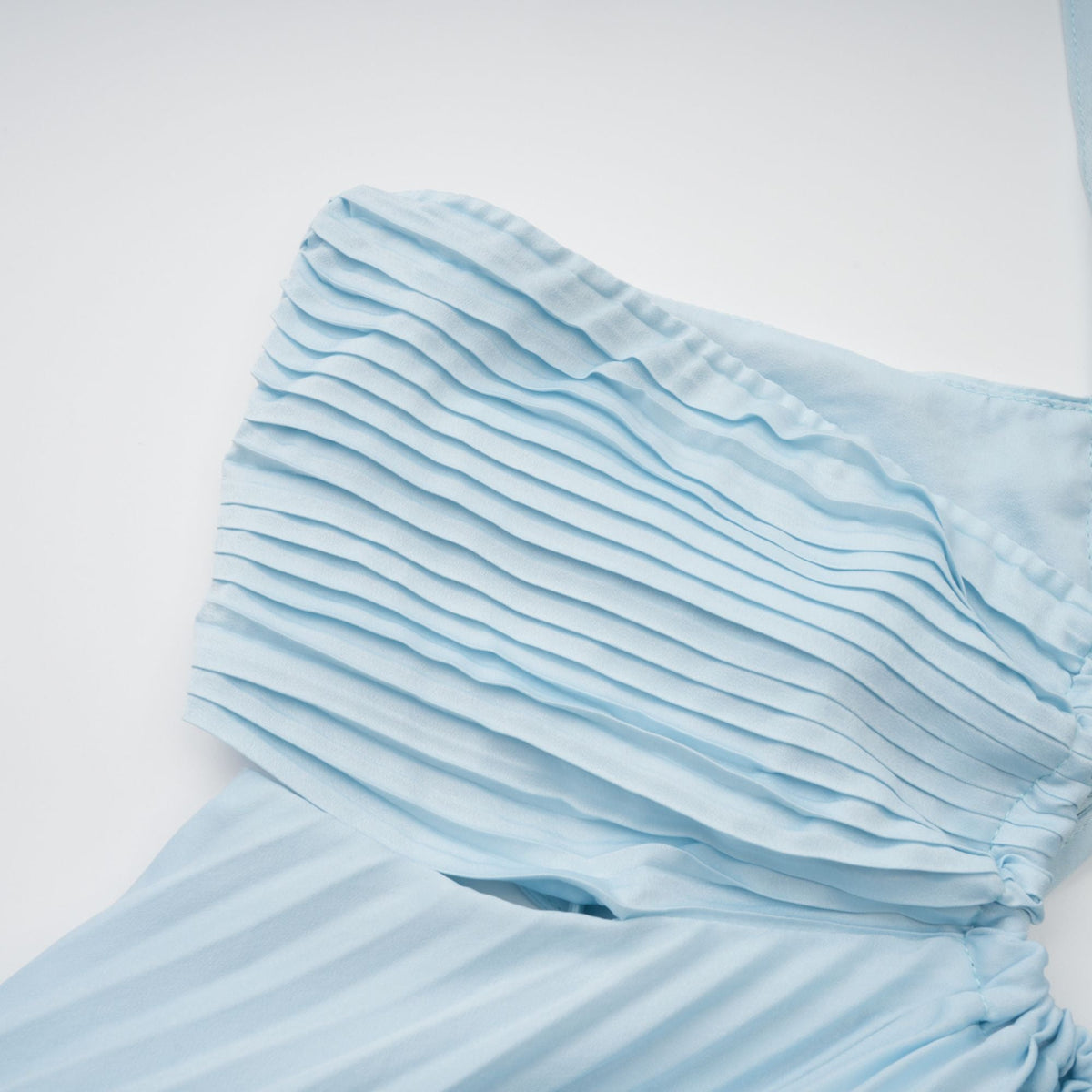 Andréa Blue Pleated Maxi Dress with Cutout Detail