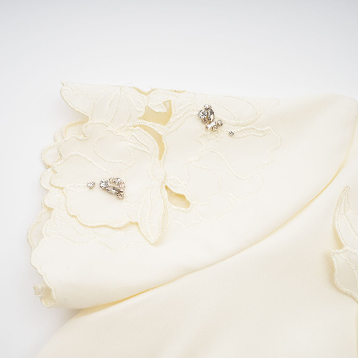 Coralie neutrals 3D-petal top & skirt matching set