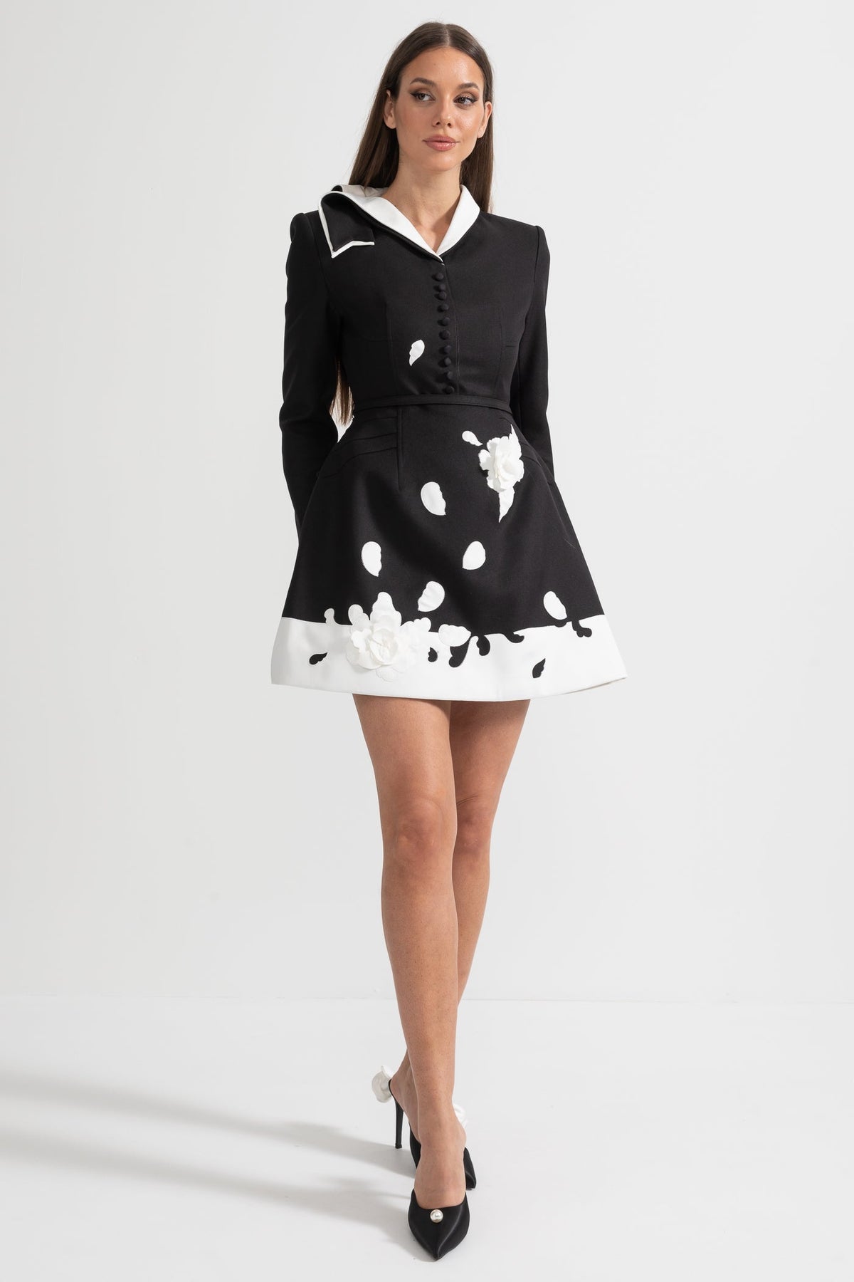 Floral Embellished Dress With Contrasting White Collar And Decorative Fabric Flowers - Black