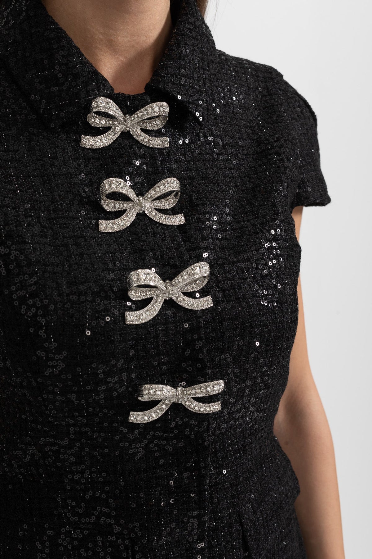 Elegant Dress With Sequined Top And Pleated Skirt - Black