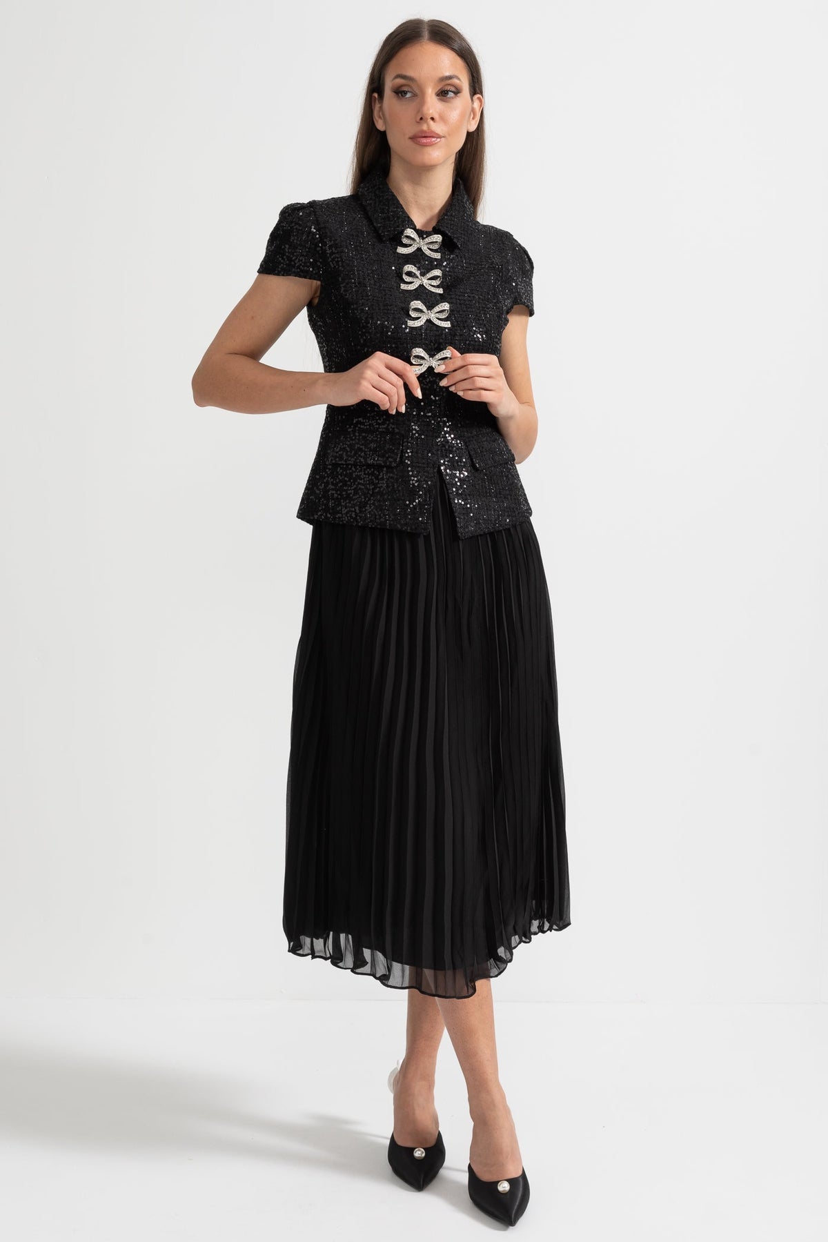 Elegant Dress With Sequined Top And Pleated Skirt - Black