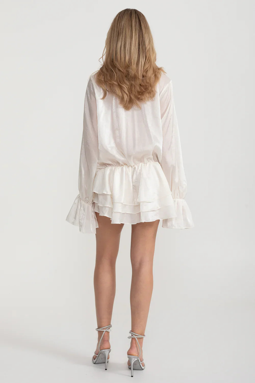 Flowing Sheer Dress With Floral Appliques And Long Puffy Sleeves - Ivoire
