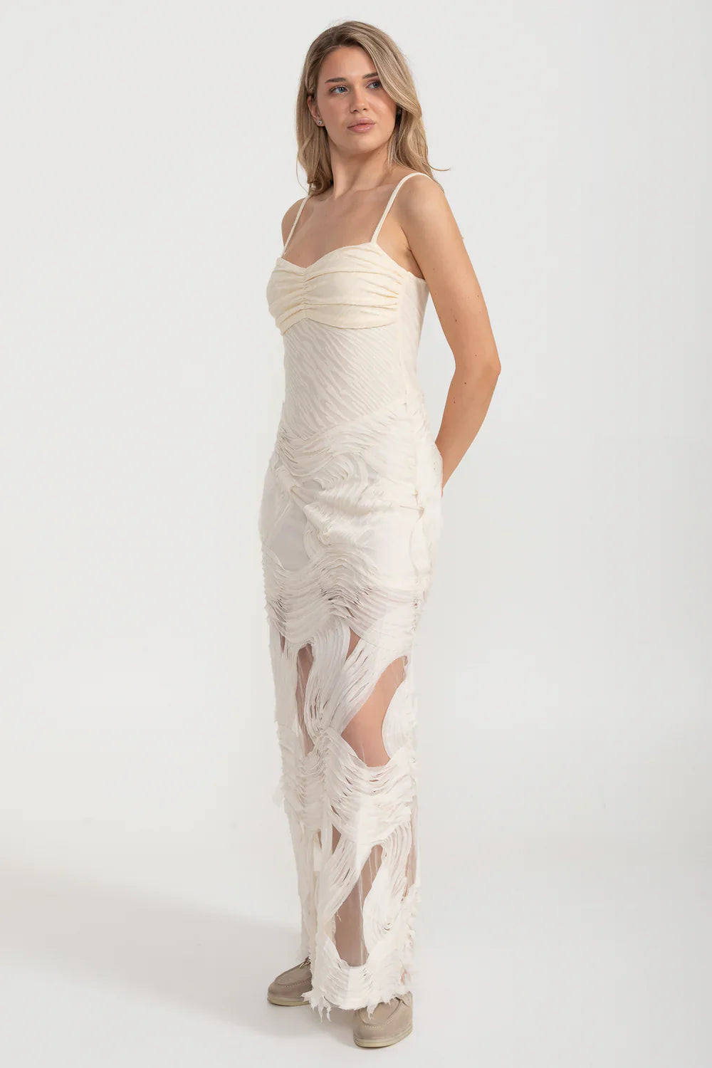 Sleeveless Evening Gown With Intricate Swirling Textures And Sheer Base Material - Ivoire