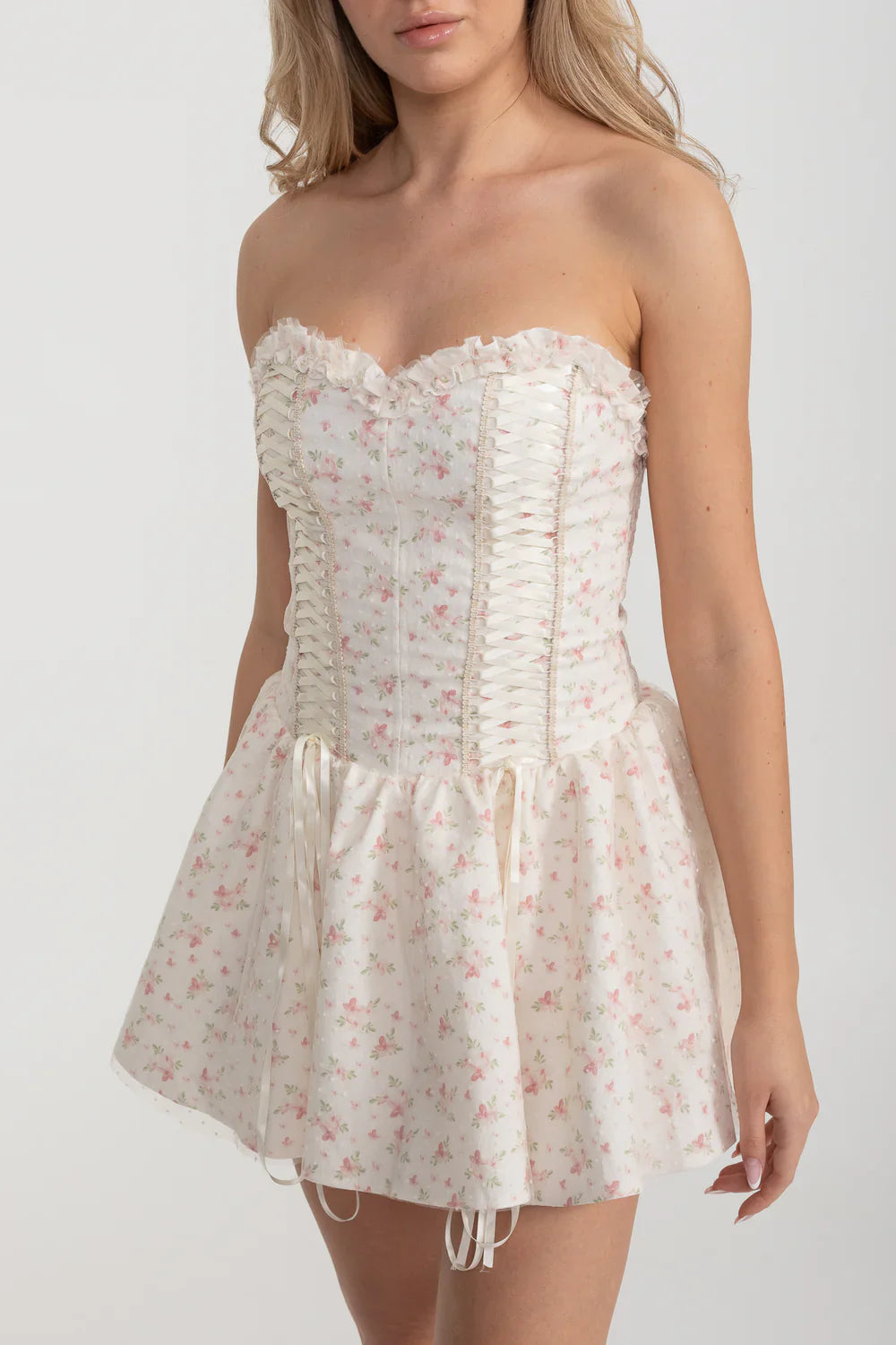 Corset Mini Dress With Sweetheart Neckline And Delicate Floral Pattern - White/Pink