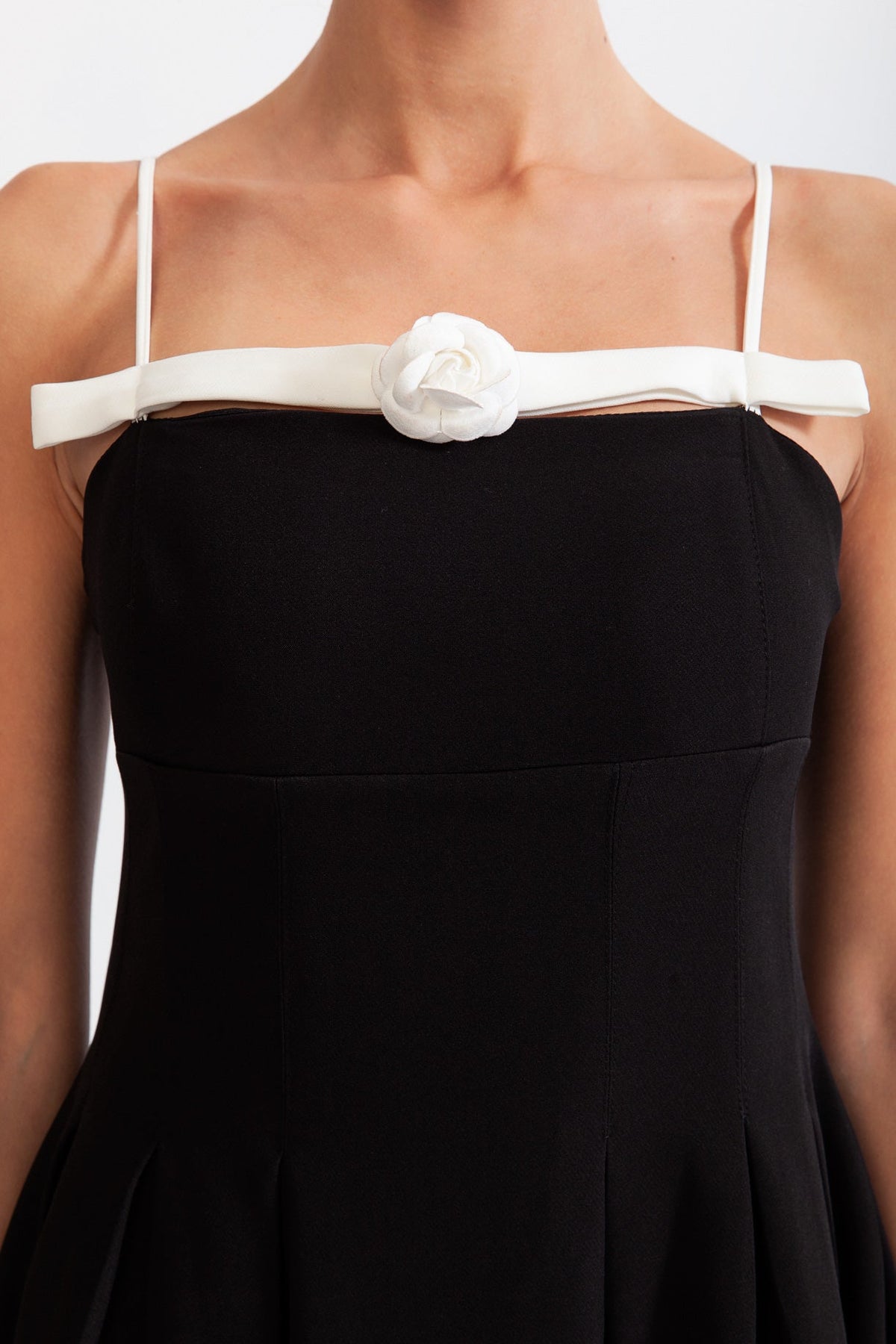 Flower Detail Mid-Calf Dress - Black