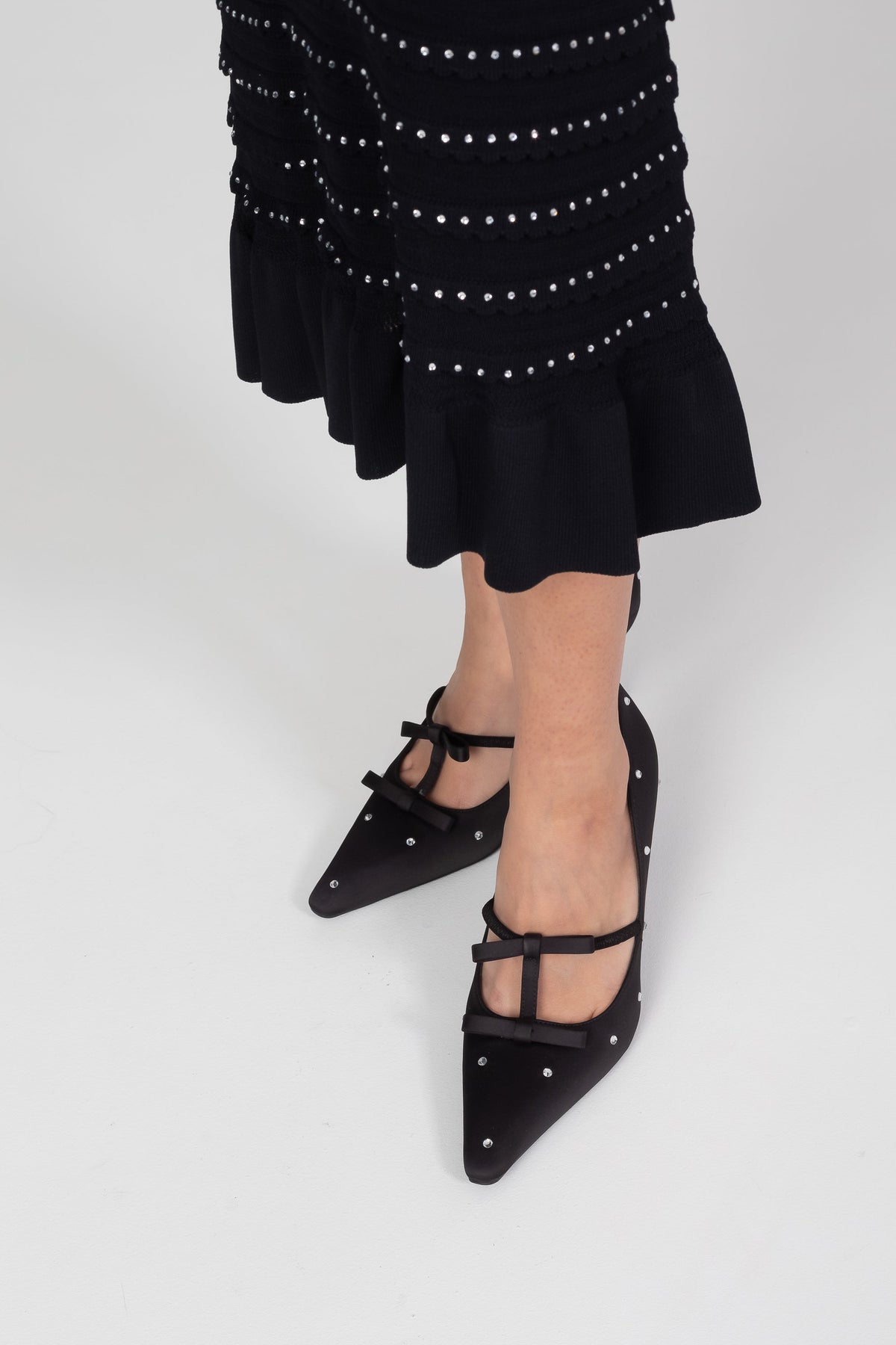 Bow-Detail Pointed-Toe Pumps With Crystal Studs - Black