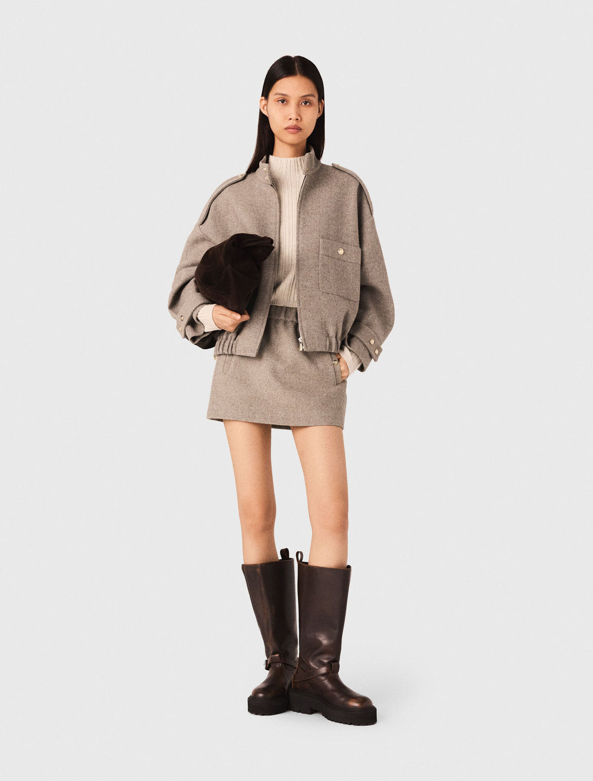 MADDY VIVIENNE BEIGE MIXED WOOL OVERSIZED JACKET WITH HIGH COLLAR AND GOLD BUTTONED FINISHES - BEIGE