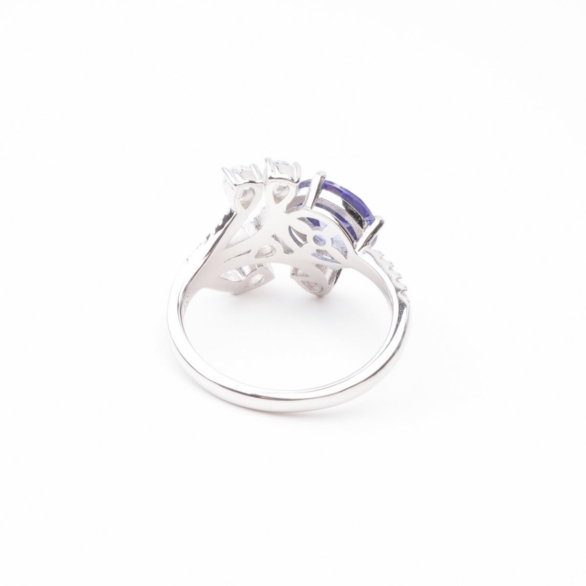 Océane Violet Blue Oval Cut Pear Cluster Crystal Sterling Silver Ring